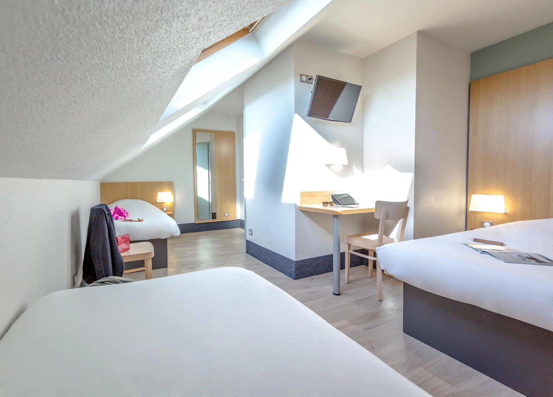 Chambre disponible pour un séminaire d'entreprise à B&B HOTEL PERPIGNAN Nord Aéroport - Perpignan