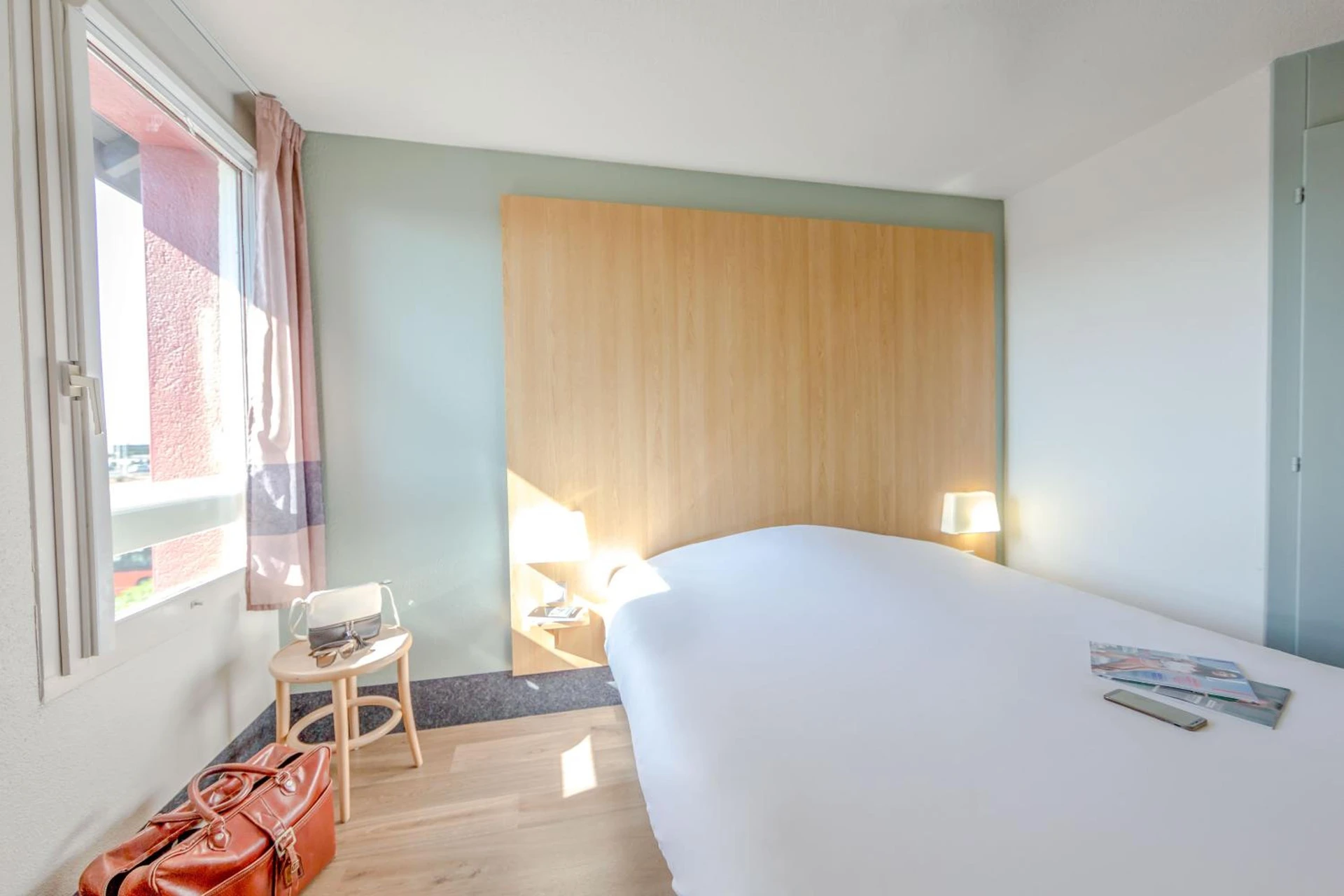 Chambre disponible pour un séminaire d'entreprise à B&B HOTEL PERPIGNAN Nord Aéroport - Perpignan
