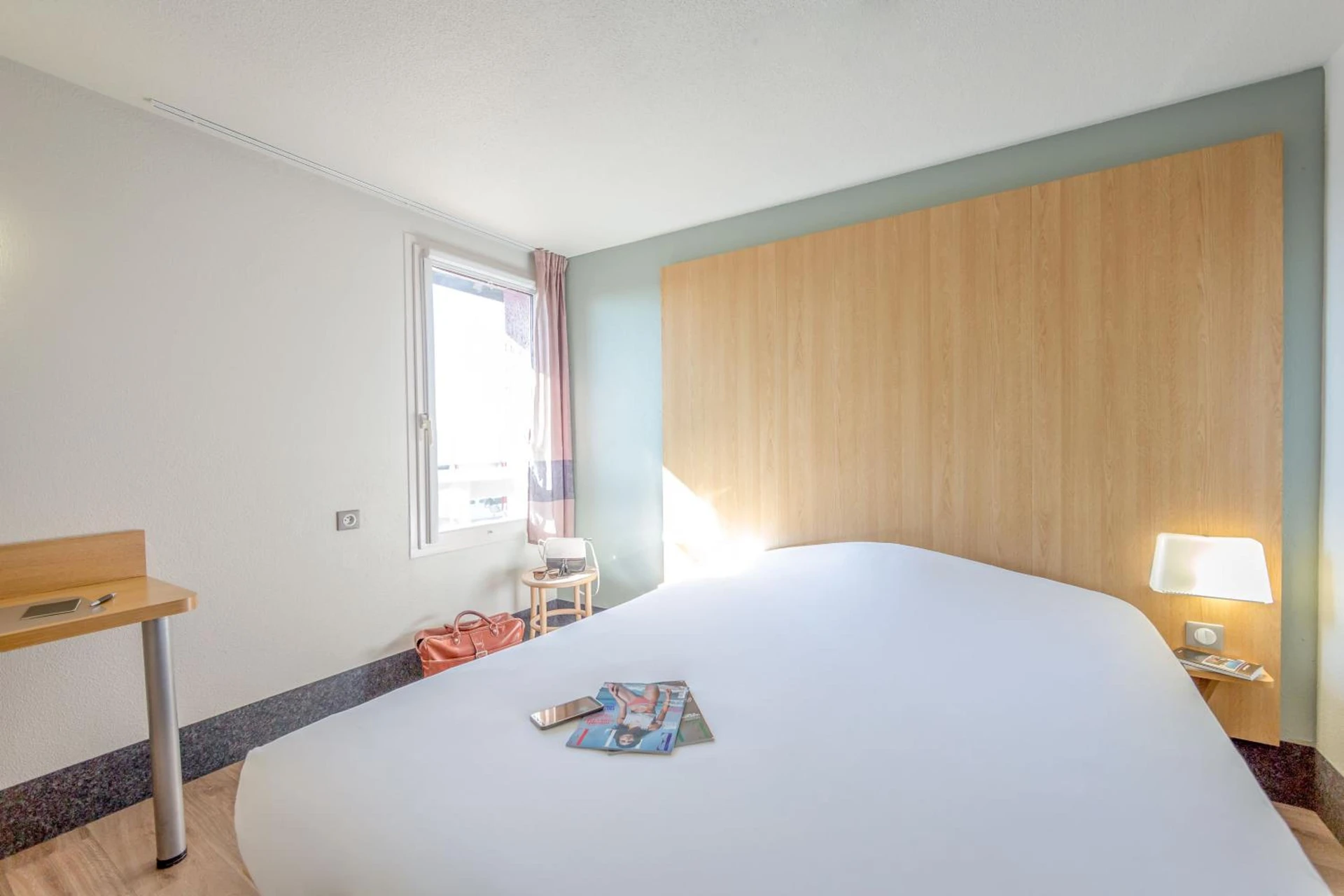 Chambre disponible pour un séminaire d'entreprise à B&B HOTEL PERPIGNAN Nord Aéroport - Perpignan