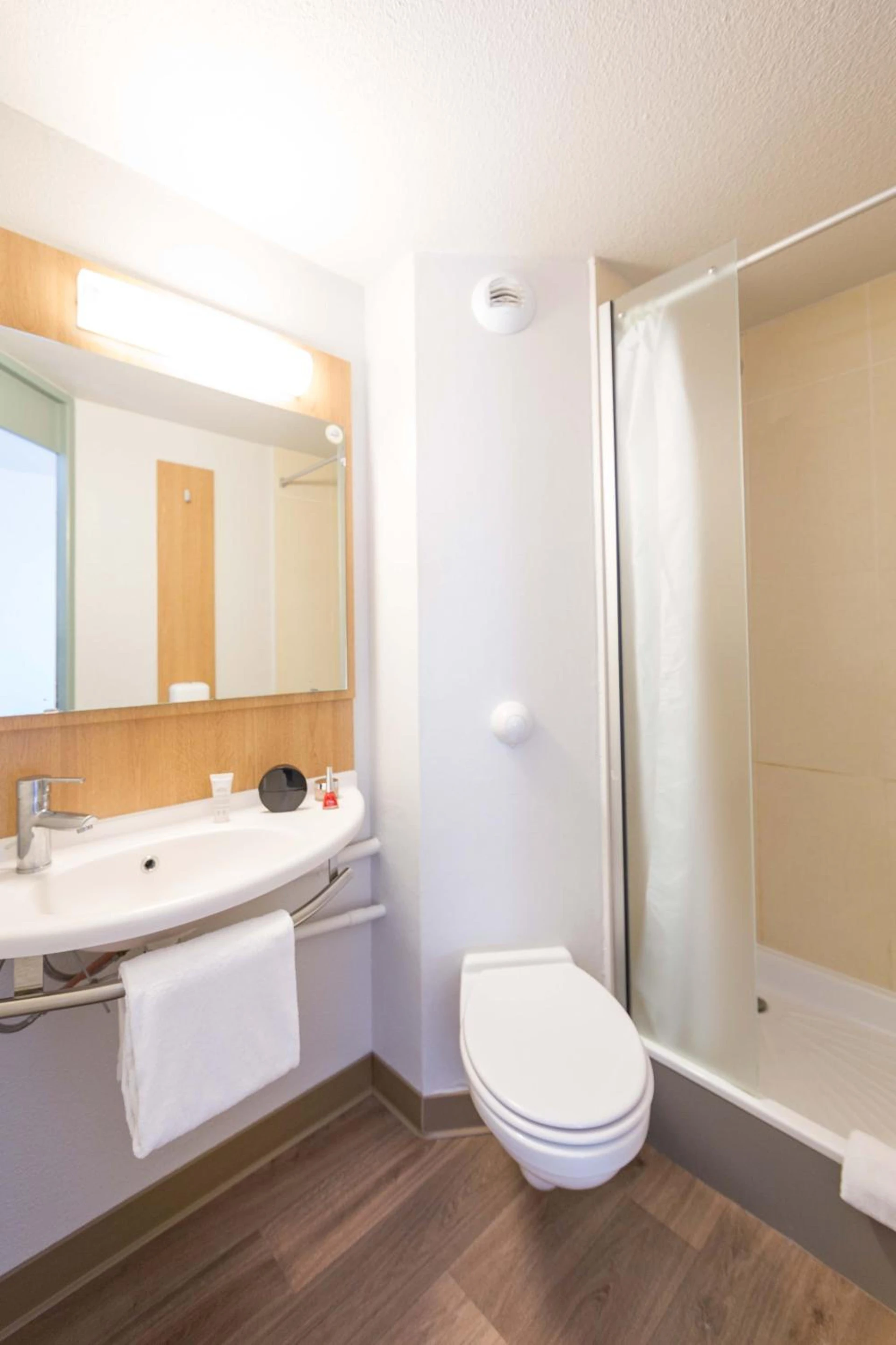 Chambre disponible pour un séminaire d'entreprise à B&B HOTEL PERPIGNAN Nord Aéroport - Perpignan