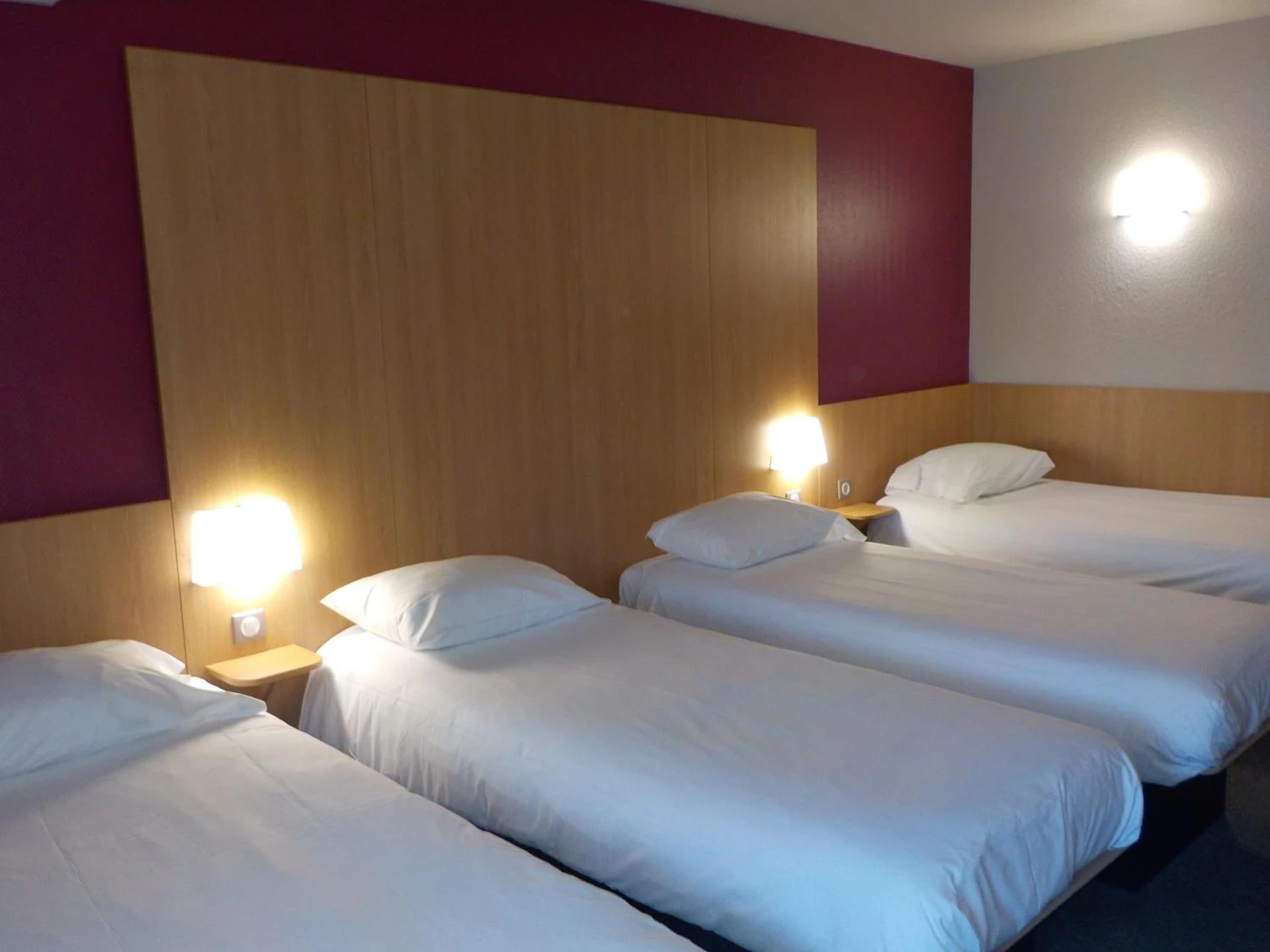 Chambre disponible pour un séminaire d'entreprise à B&B HOTEL Pézenas - Pézenas