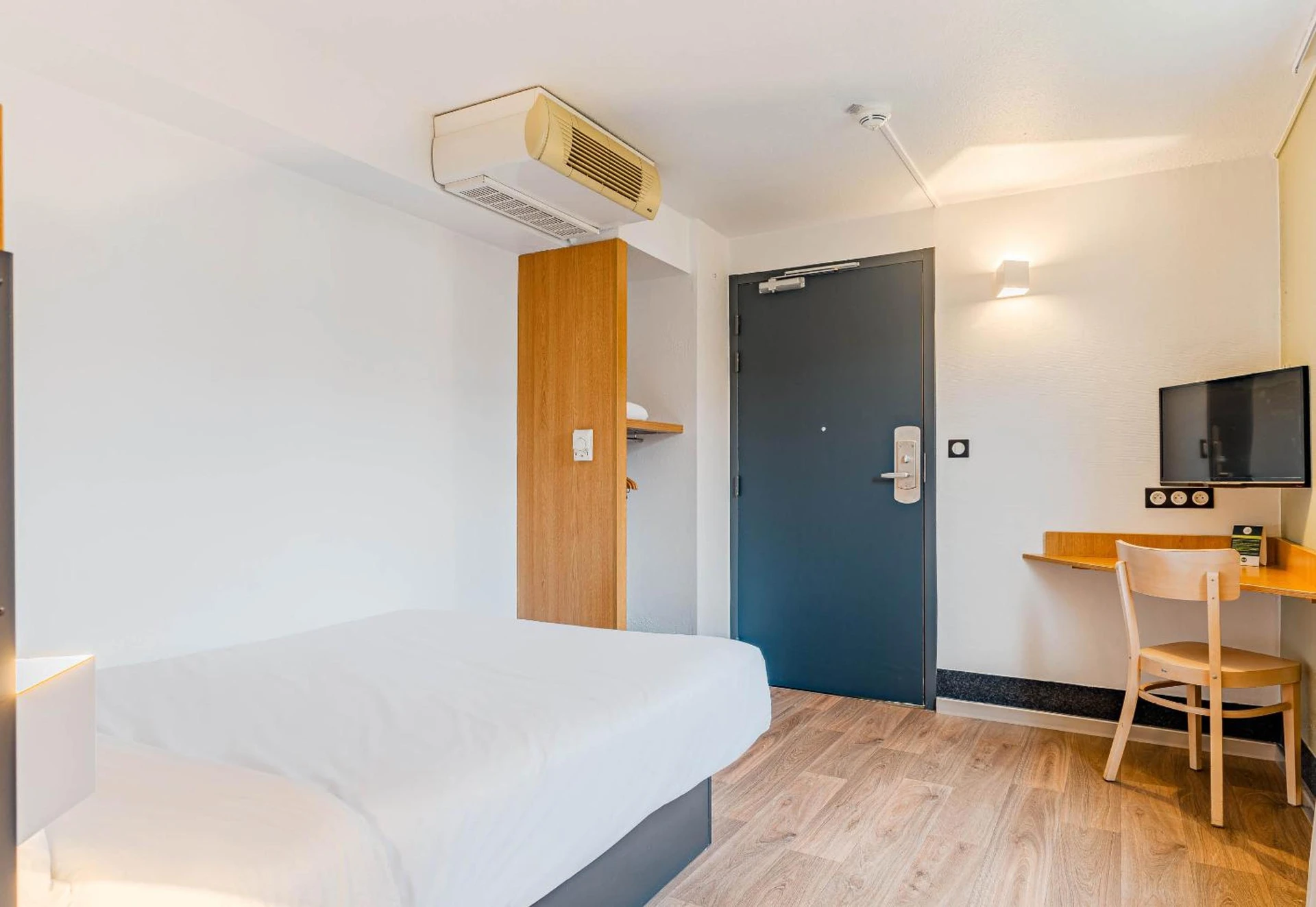 Chambre disponible pour un séminaire d'entreprise à B&B HOTEL Poitiers 3 Futuroscope - Chasseneuil-du-Poitou