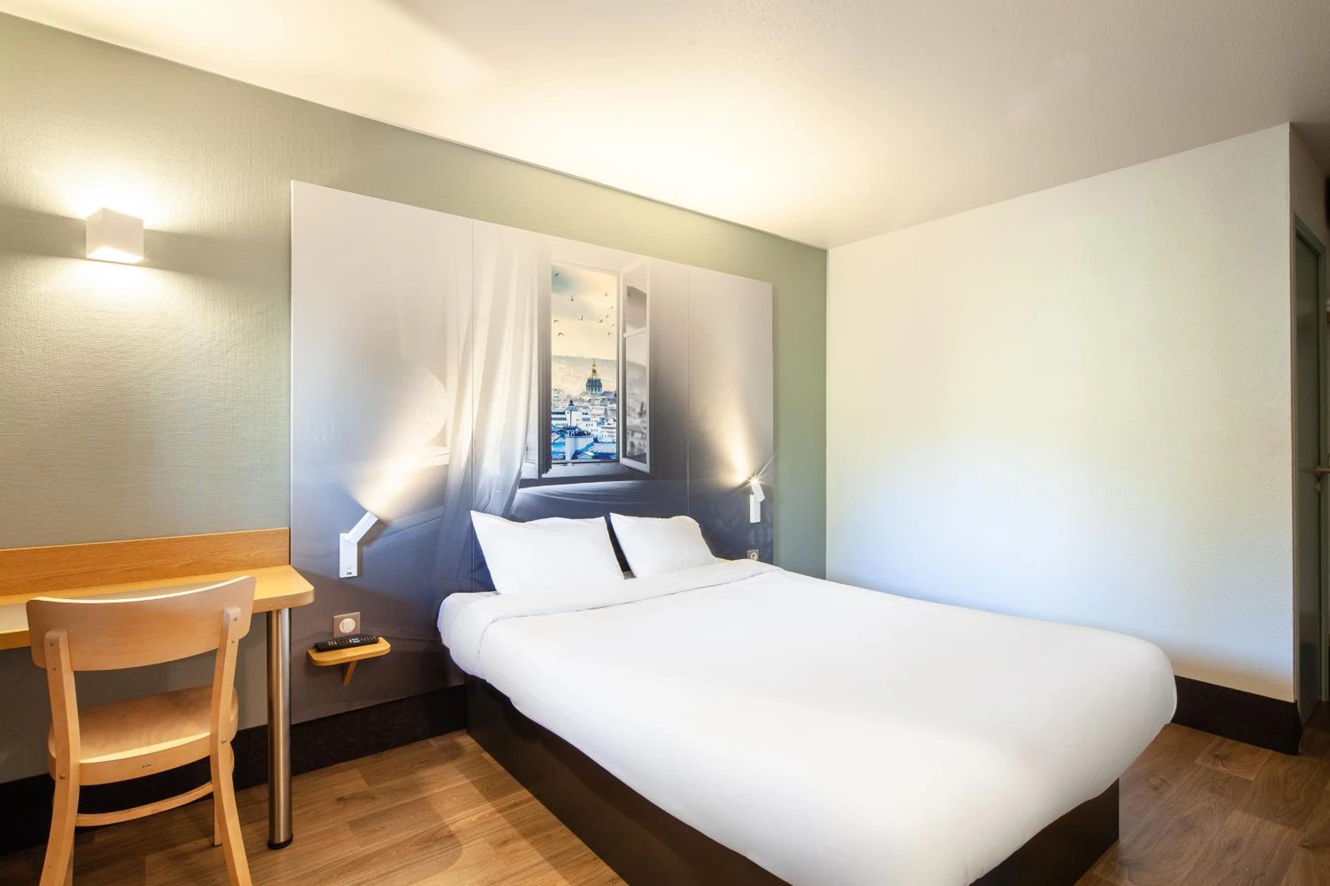 Chambre disponible pour un séminaire d'entreprise à B&B HOTEL Pontault Combault - Pontault-Combault