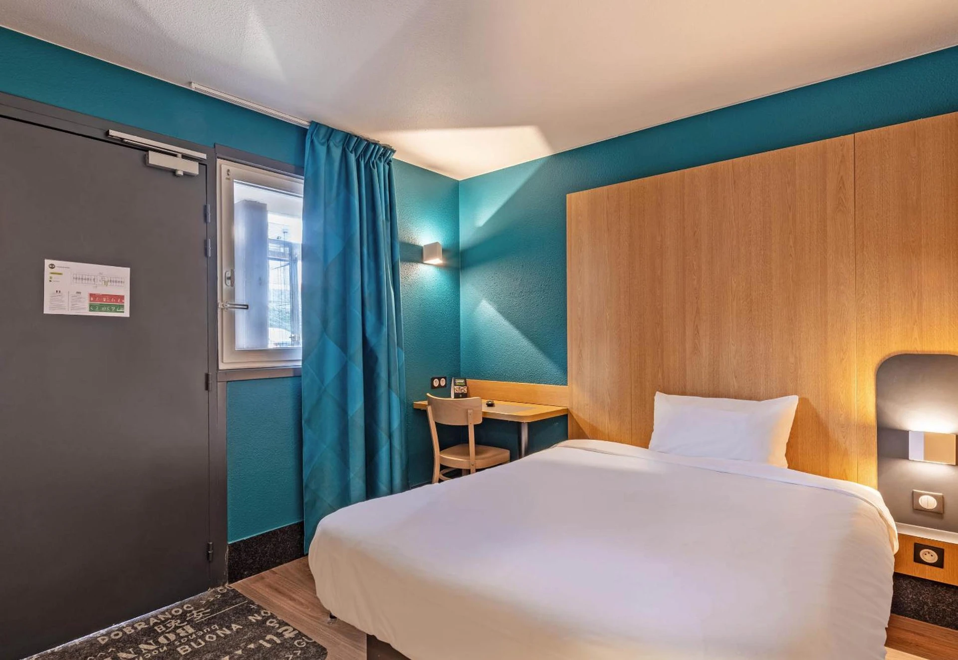 Chambre disponible pour un séminaire d'entreprise à B&B HOTEL Quimper Nord Douarnenez - Quimper