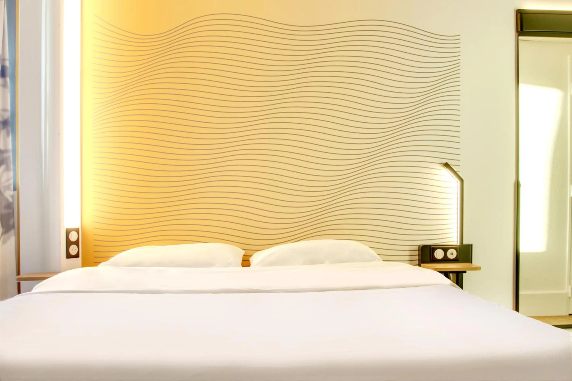 Chambre disponible pour un séminaire d'entreprise à B&B HOTEL Reims Bezannes - Reims
