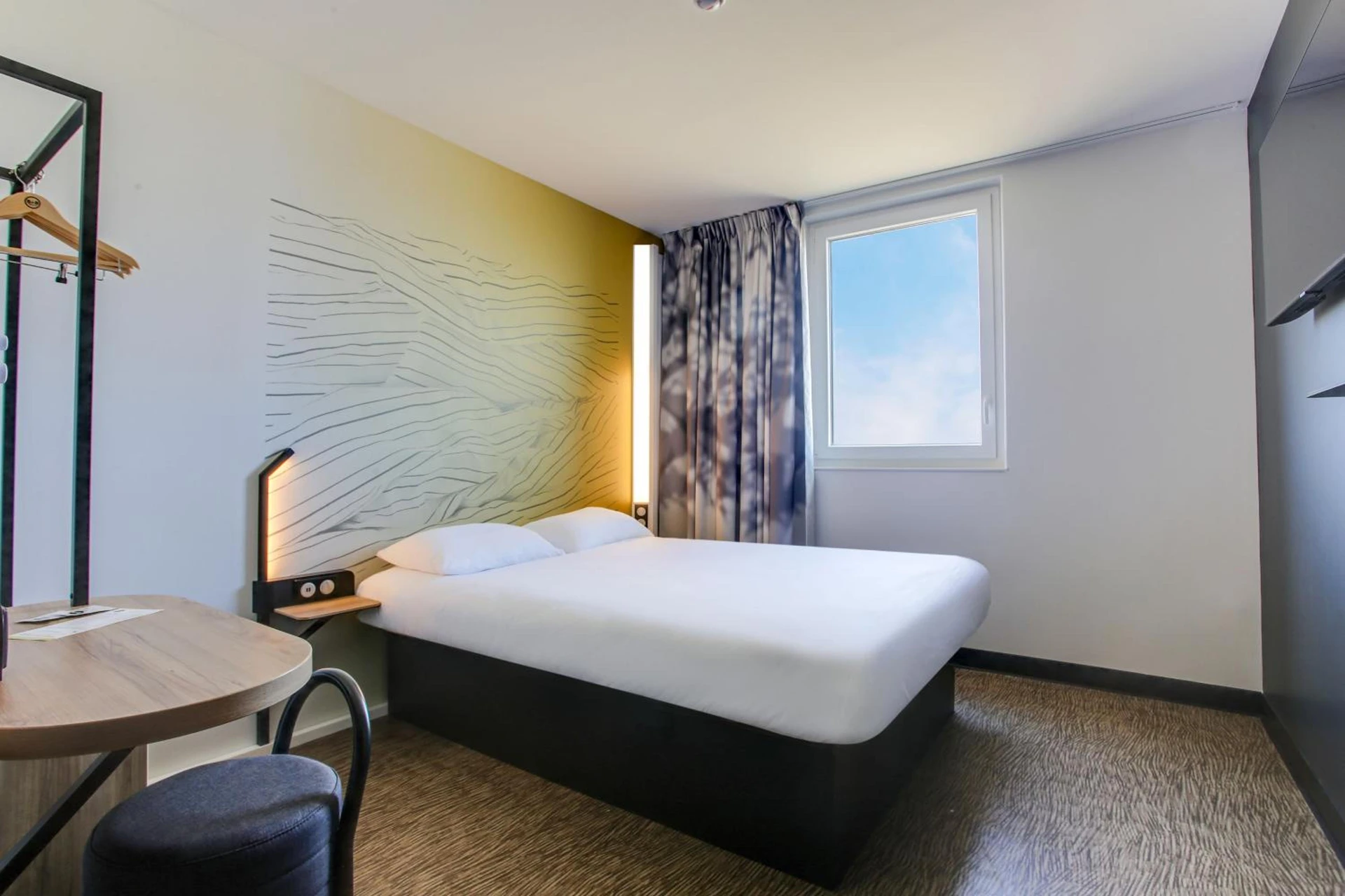Salle de séminaire à B&B HOTEL Reims Croix Blandin - Organiser un événement professionnel à Reims