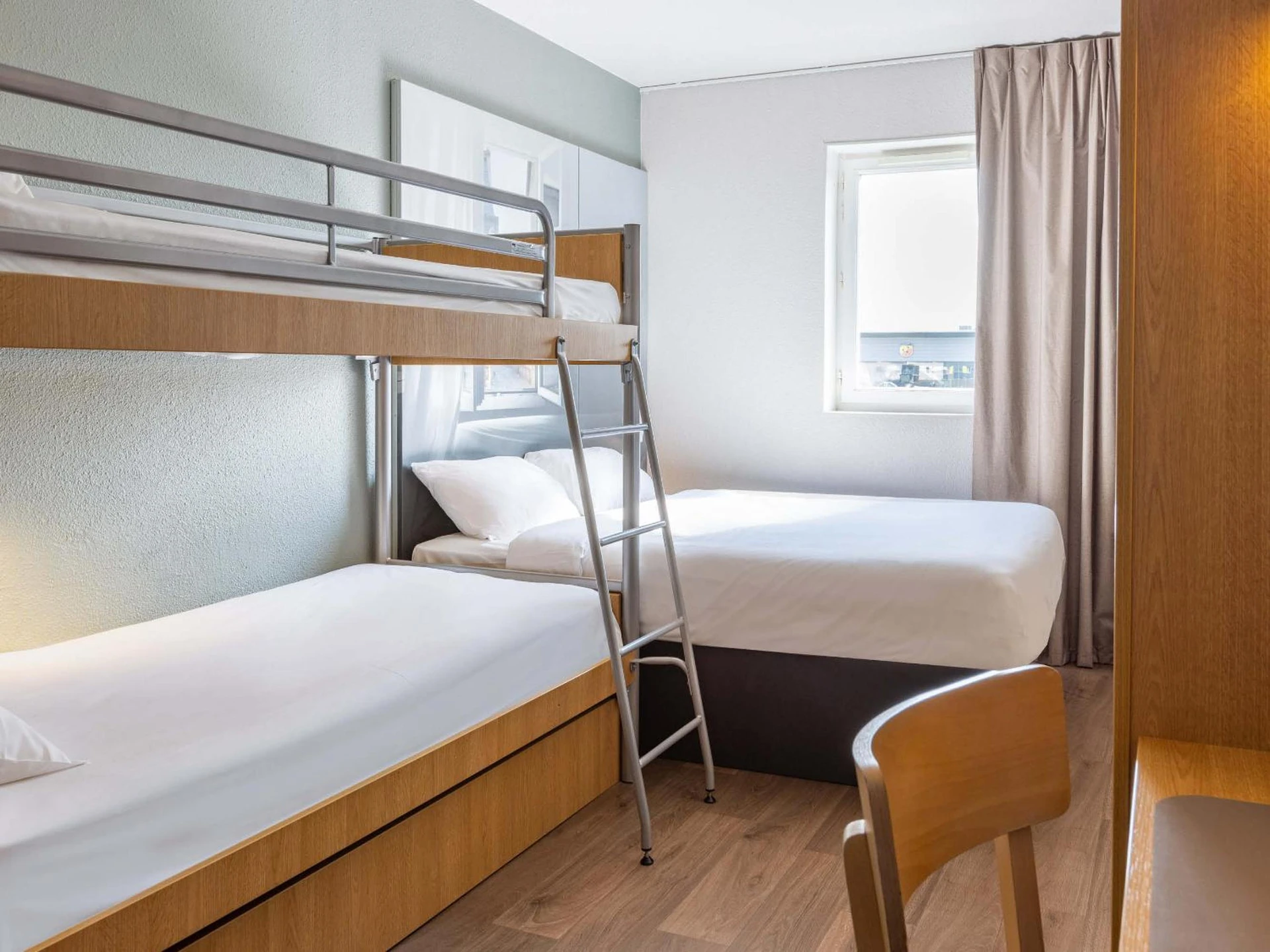 Magnifique chambre pour un séminaire d'entreprise à B&B HOTEL Rennes Est Cesson Sévigné - Cesson-Sévigné