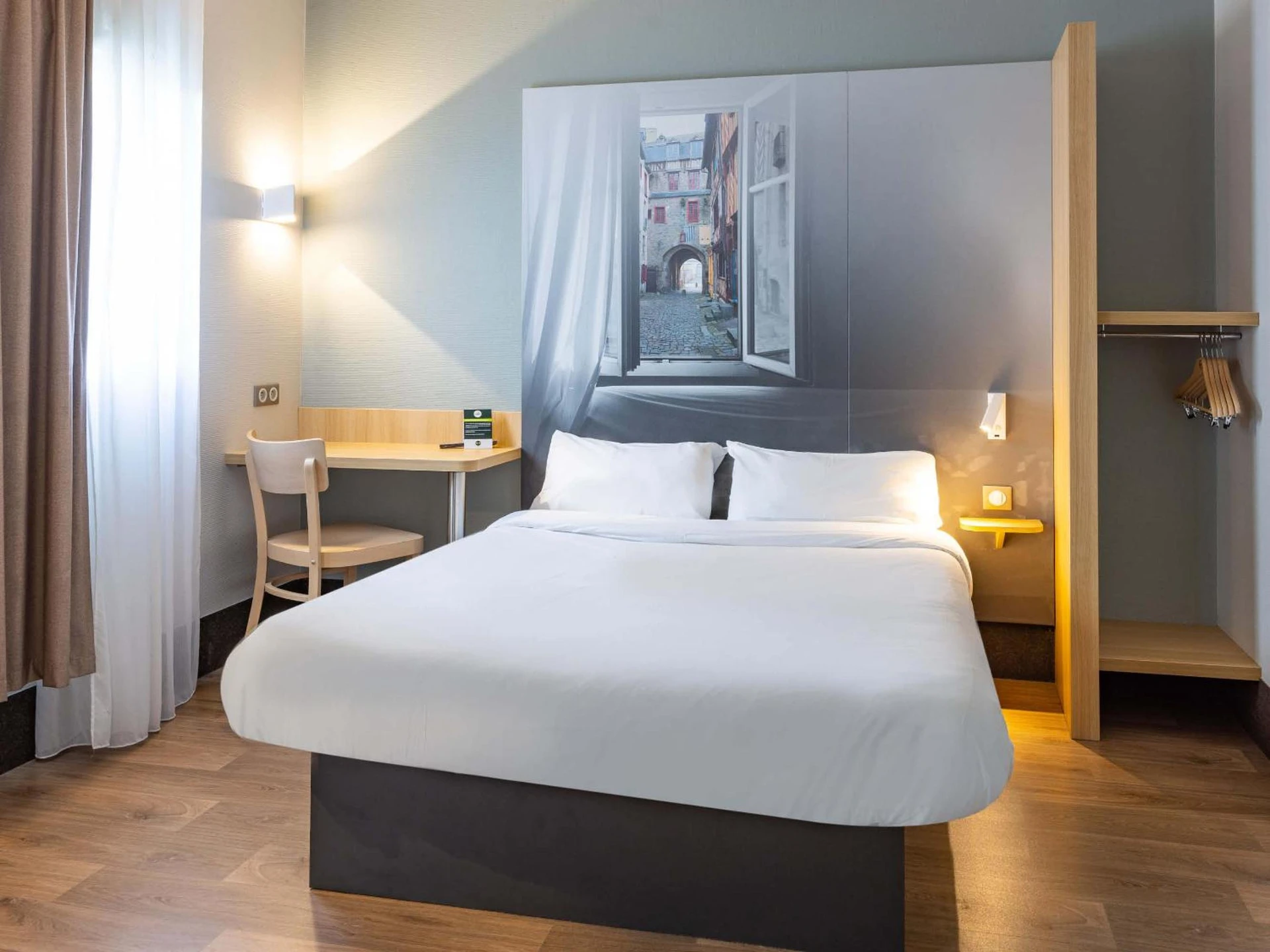Ambiance de travail pour séminaire d'entreprise à B&B HOTEL Rennes Ouest Villejean - Rennes