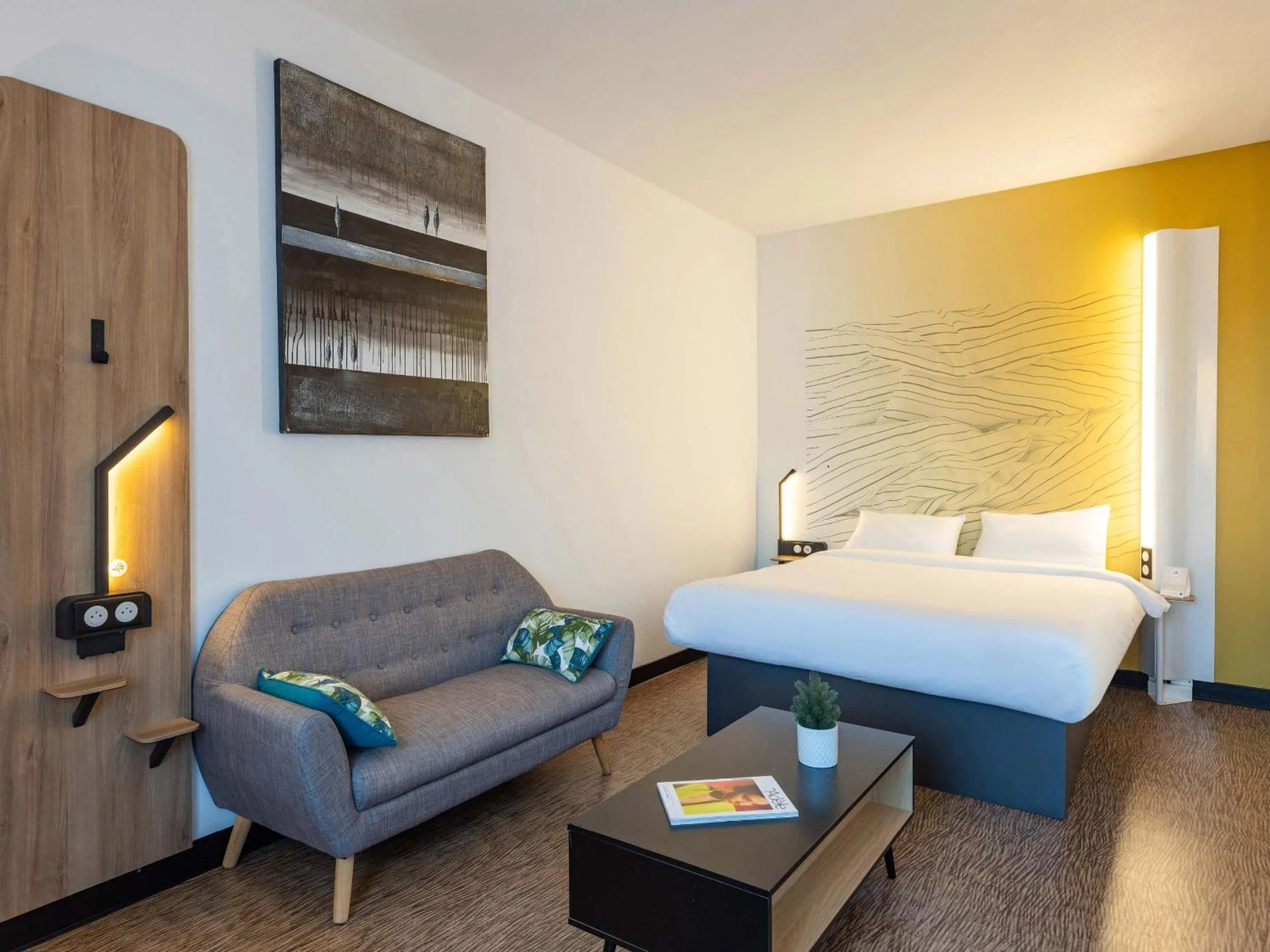 Chambre disponible pour un séminaire d'entreprise à B&B HOTEL Rennes Parc Expo Aéroport - Bruz