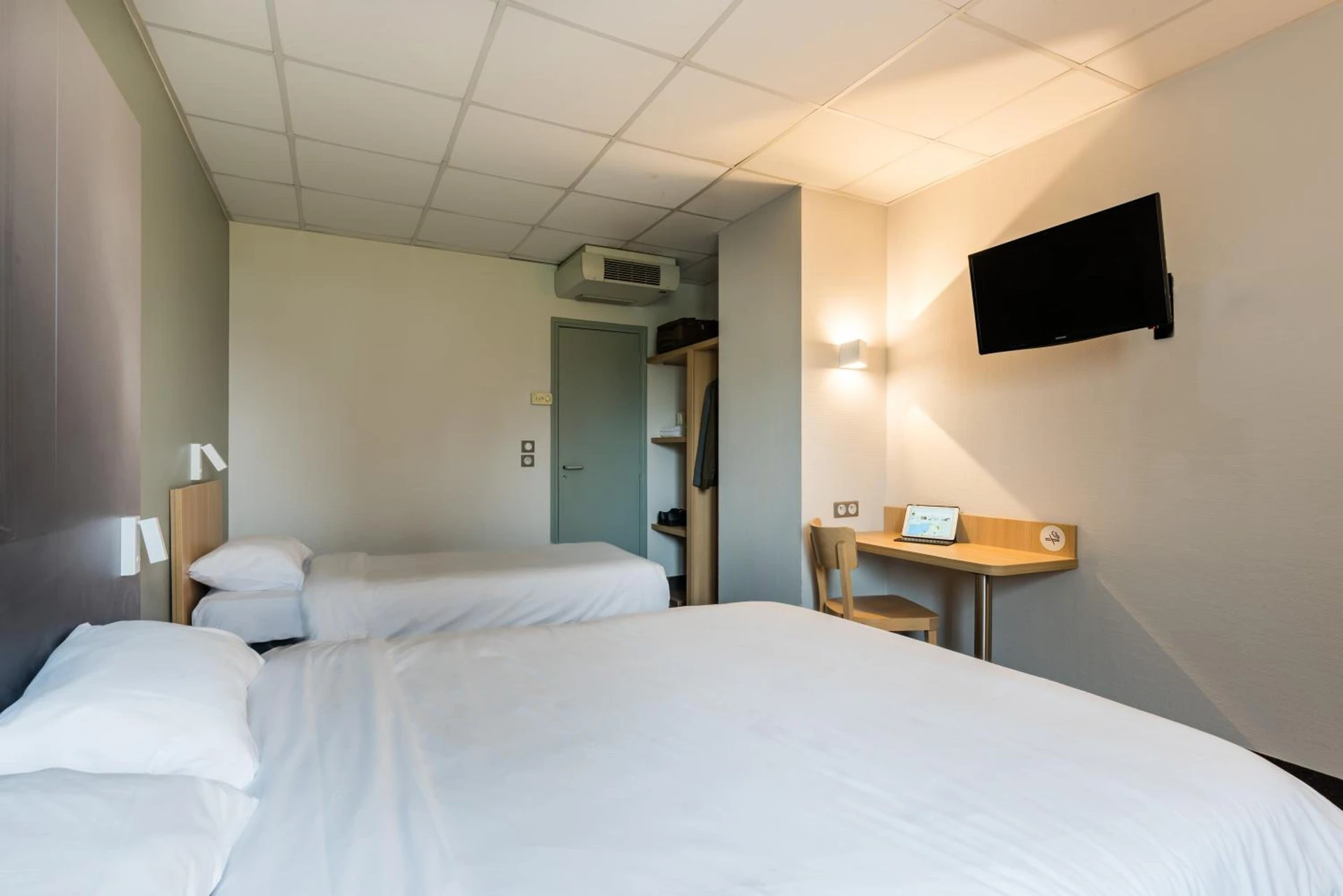 Chambre disponible pour un séminaire d'entreprise à B&B HOTEL Rouen Saint-Étienne-du-Rouvray - Saint-Étienne-du-Rouvray