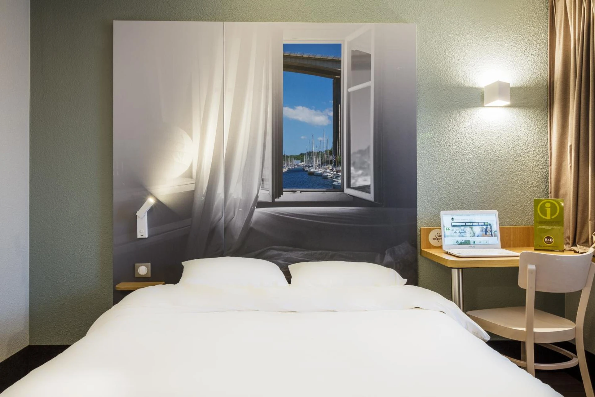 Chambre disponible pour un séminaire d'entreprise à B&B HOTEL Saint-Brieuc - Trégueux