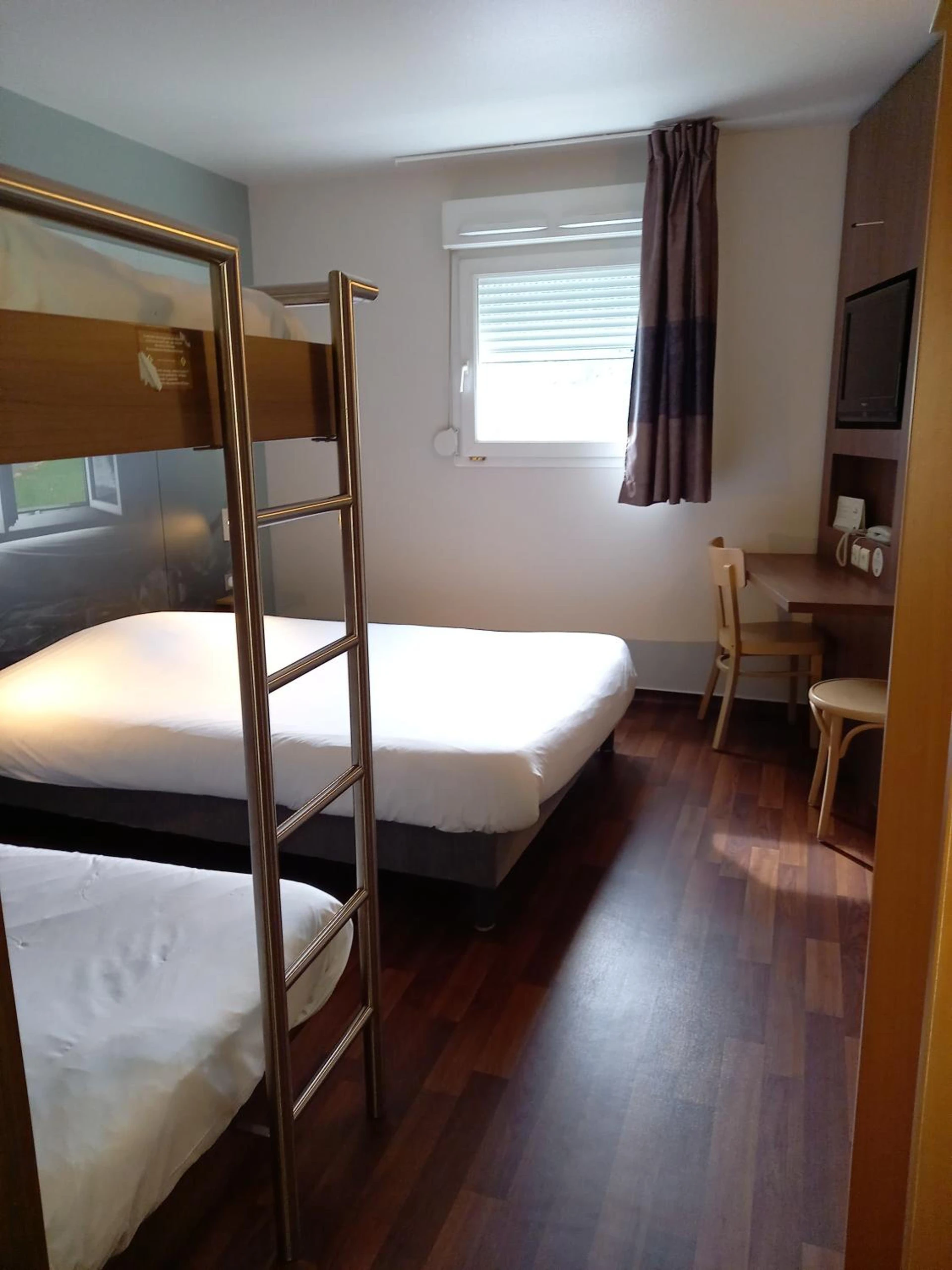 Chambre disponible pour un séminaire d'entreprise à B&B HOTEL Saint-Etienne Monthieu - Saint-Étienne