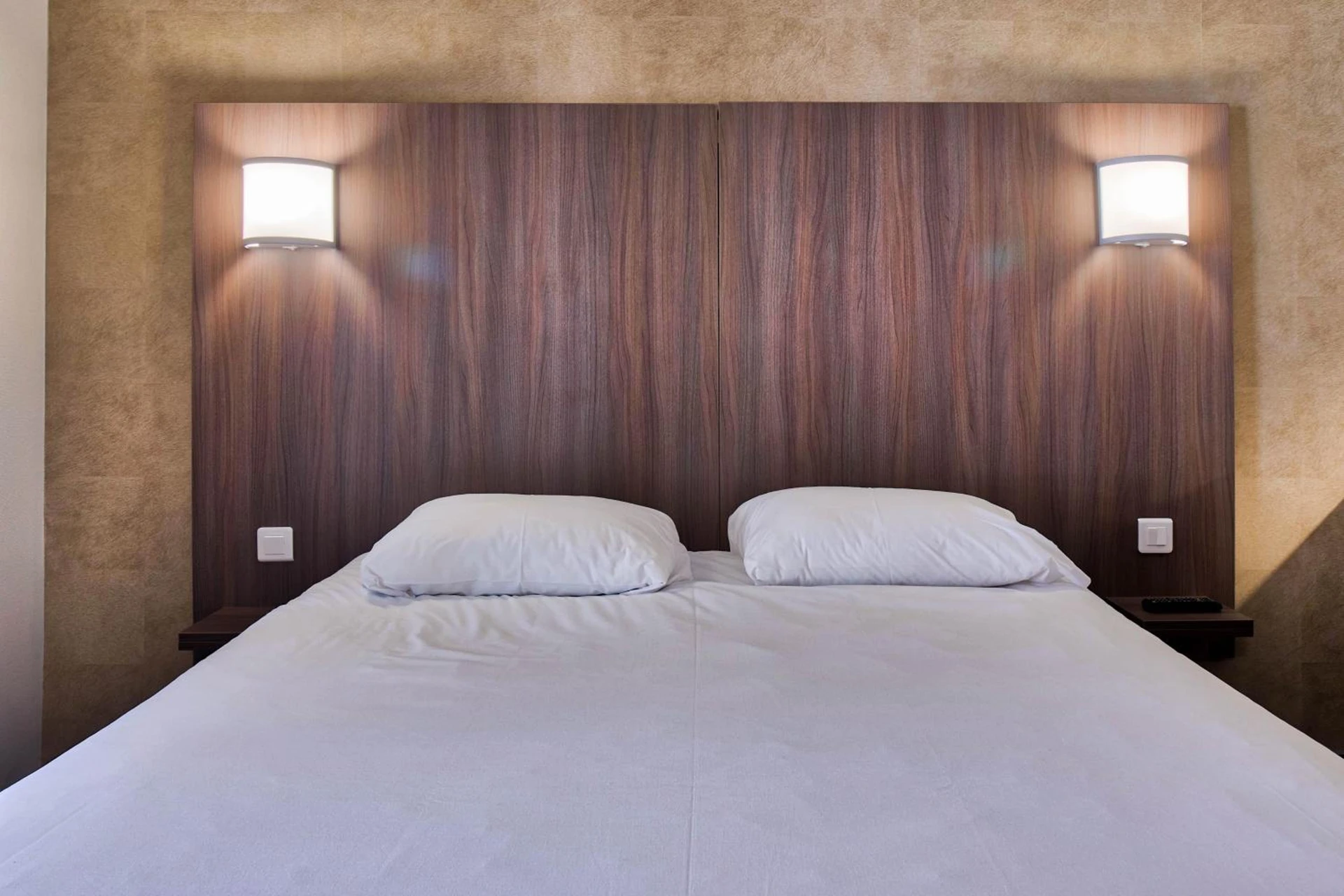 Chambre disponible pour un séminaire d'entreprise à B&B HOTEL Saint Jean de Luz - Saint-Jean-de-Luz