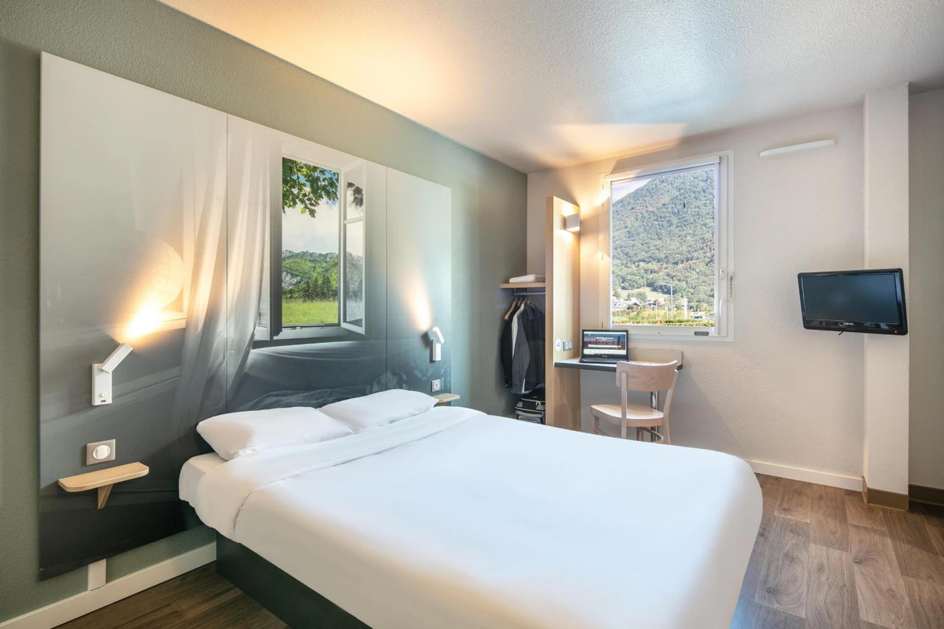 Chambre disponible pour un séminaire d'entreprise à B&B HOTEL Saint Jean De Maurienne - Gisors