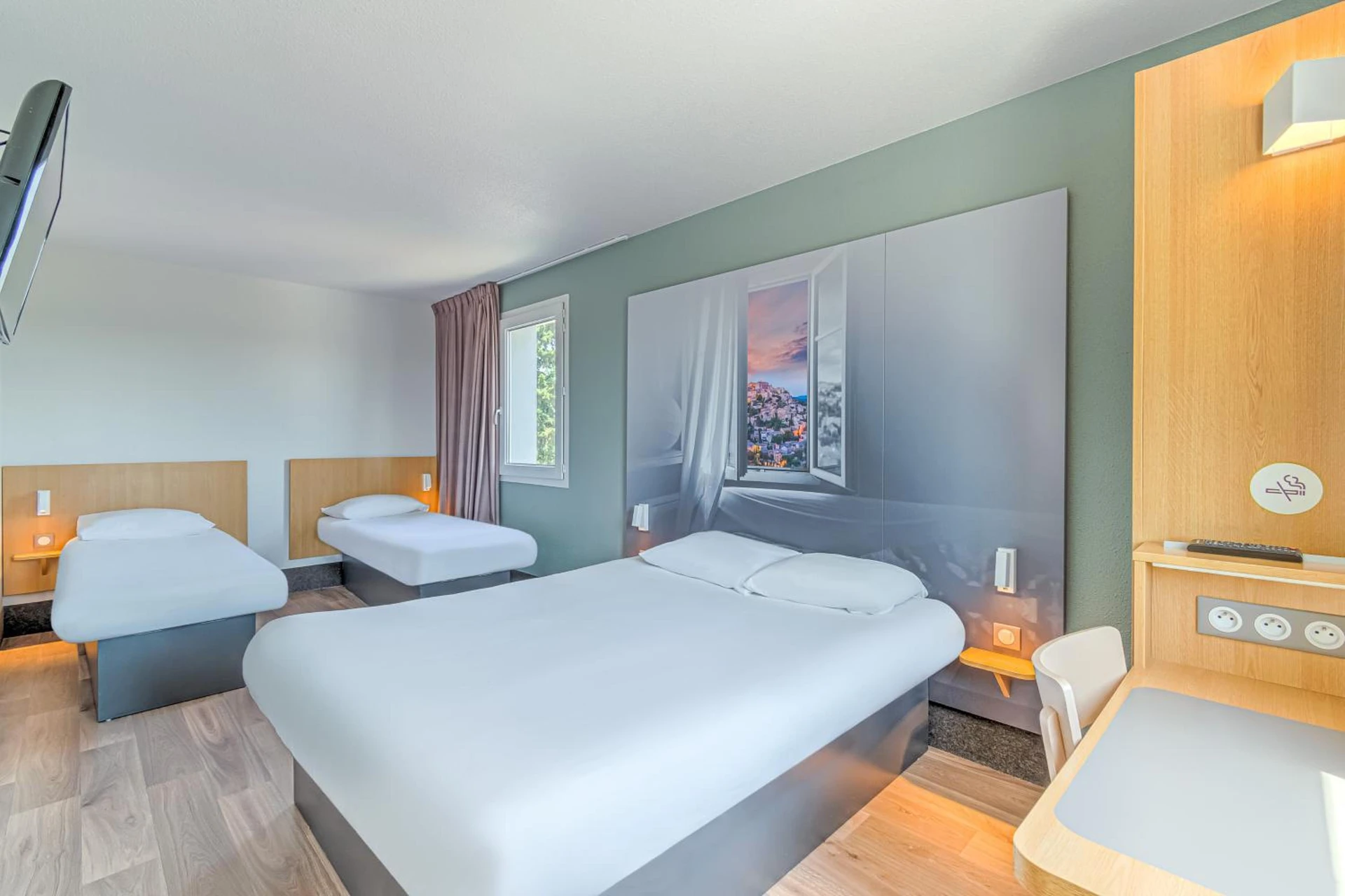 Chambre disponible pour un séminaire d'entreprise à B&B HOTEL Salon de Provence - Salon-de-Provence