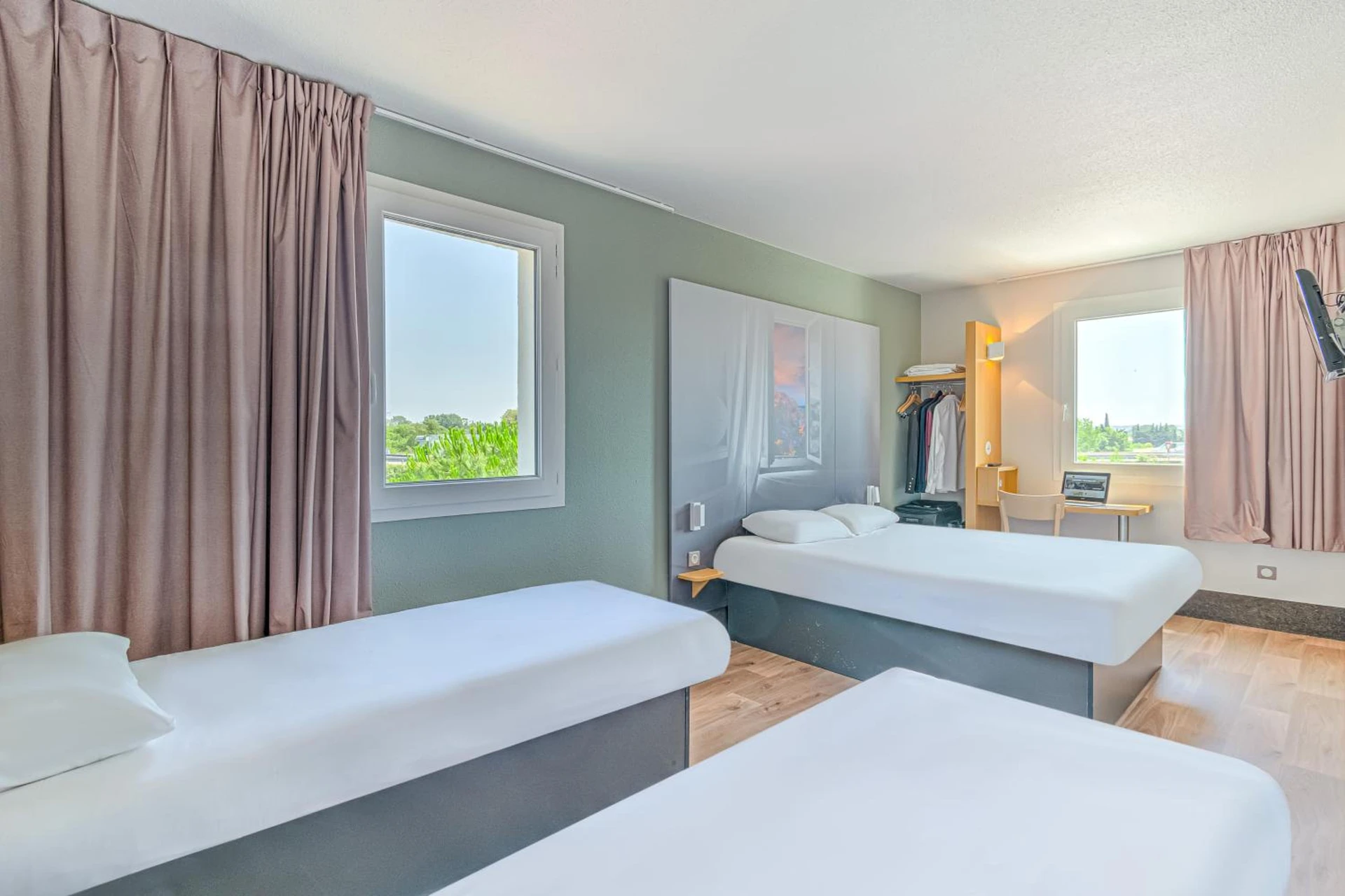Chambre disponible pour un séminaire d'entreprise à B&B HOTEL Salon de Provence - Salon-de-Provence