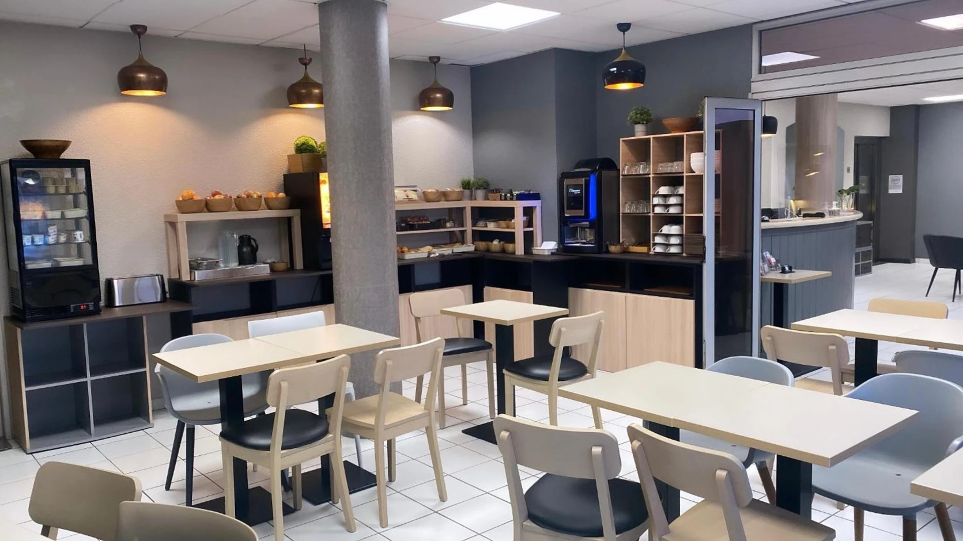 Lieu convivial pour un séminaire d'entreprise à B&B HOTEL Sète Centre Gare - Sète - En savoir plus 