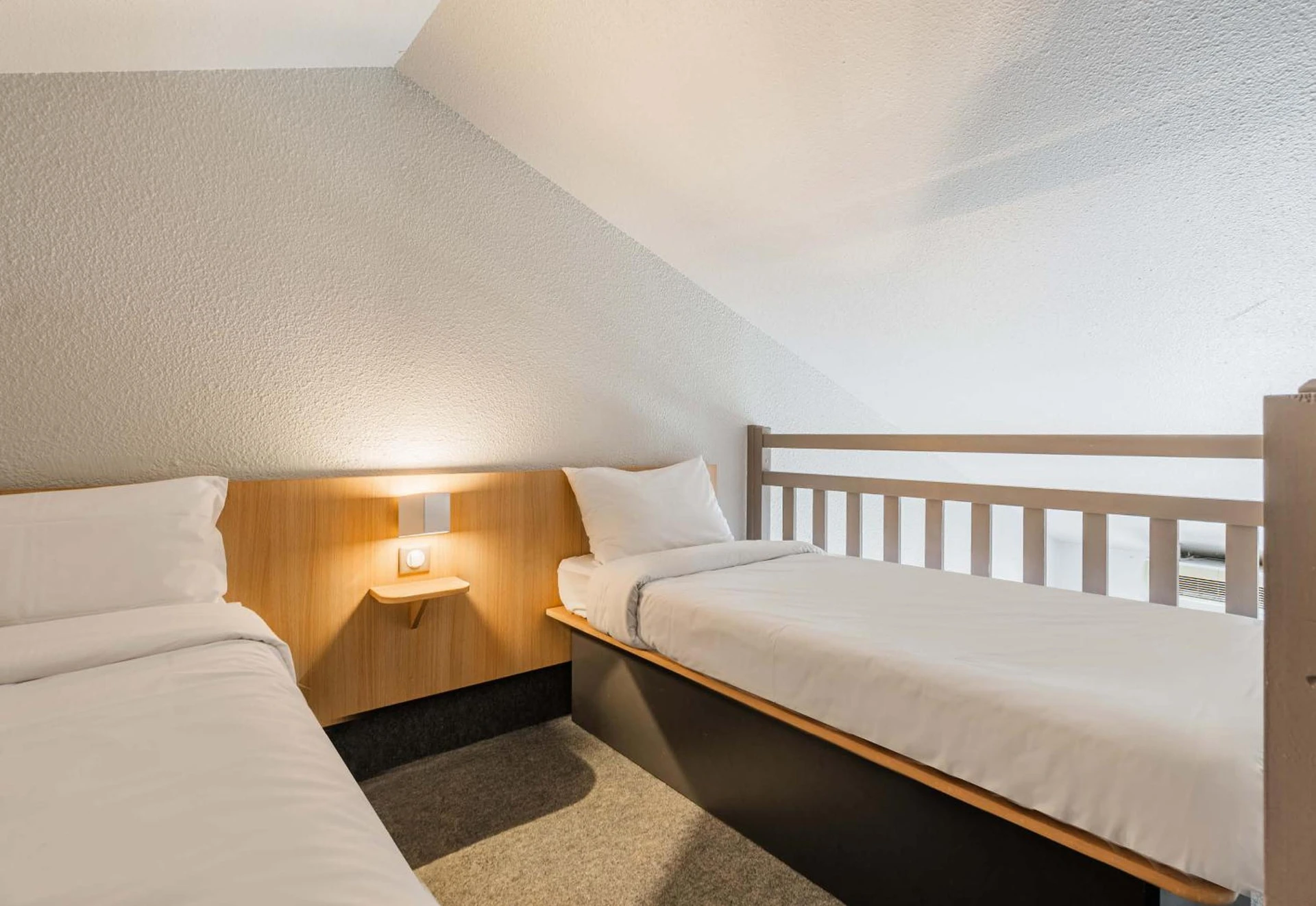 Chambre disponible pour un séminaire d'entreprise à B&B HOTEL STRASBOURG Nord Industrie - Vendenheim