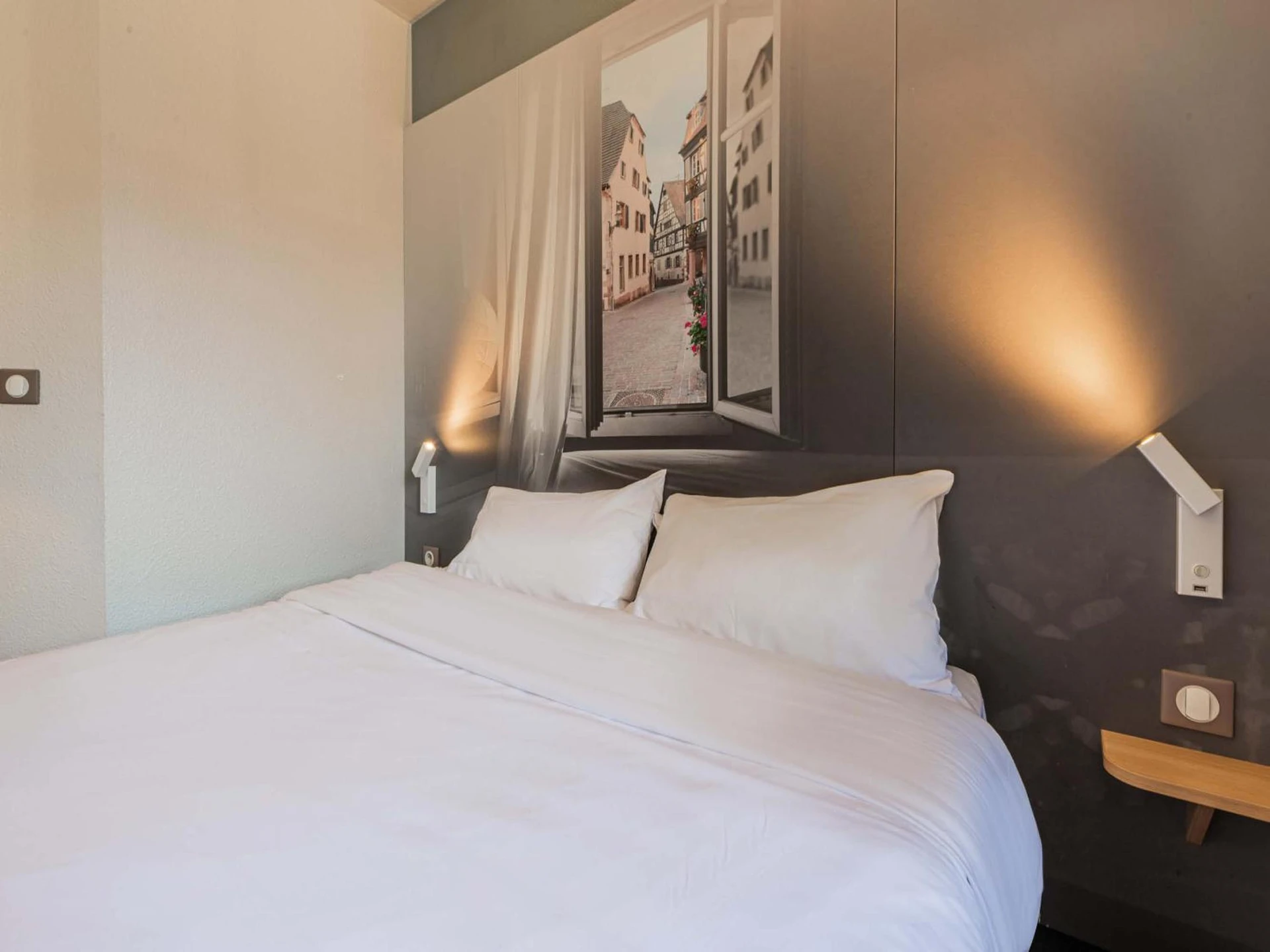 Chambre disponible pour un séminaire d'entreprise à B&B HOTEL Strasbourg Sud Ostwald - Ostwald