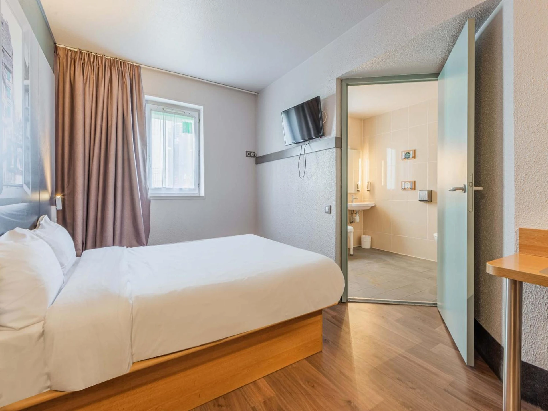 Chambre disponible pour un séminaire d'entreprise à B&B HOTEL Strasbourg Sud Ostwald - Ostwald