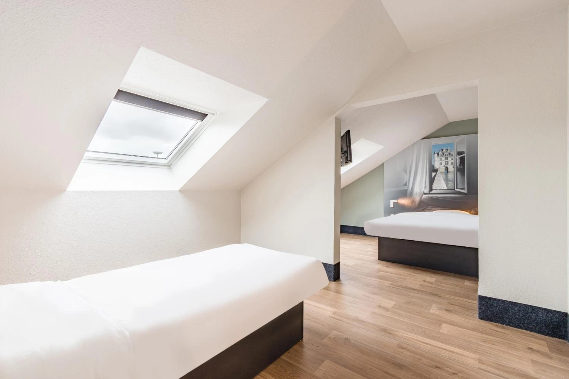 Chambre disponible pour un séminaire d'entreprise à B&B HOTEL Tours Parc Expo St-Avertin - Saint-Avertin