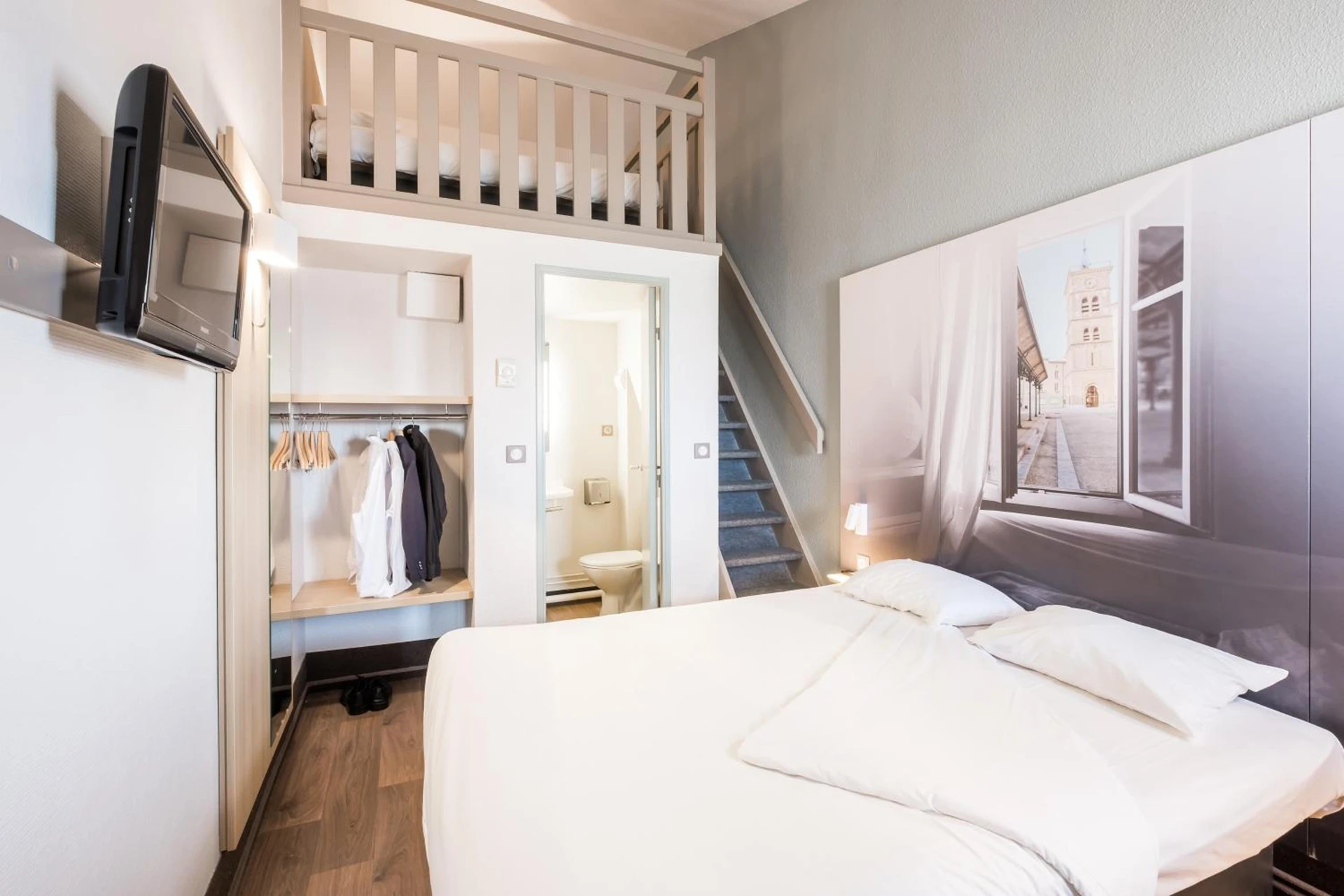 Ambiance de travail pour séminaire d'entreprise à B&B HOTEL Valence Nord - Montreuil-sur-Mer