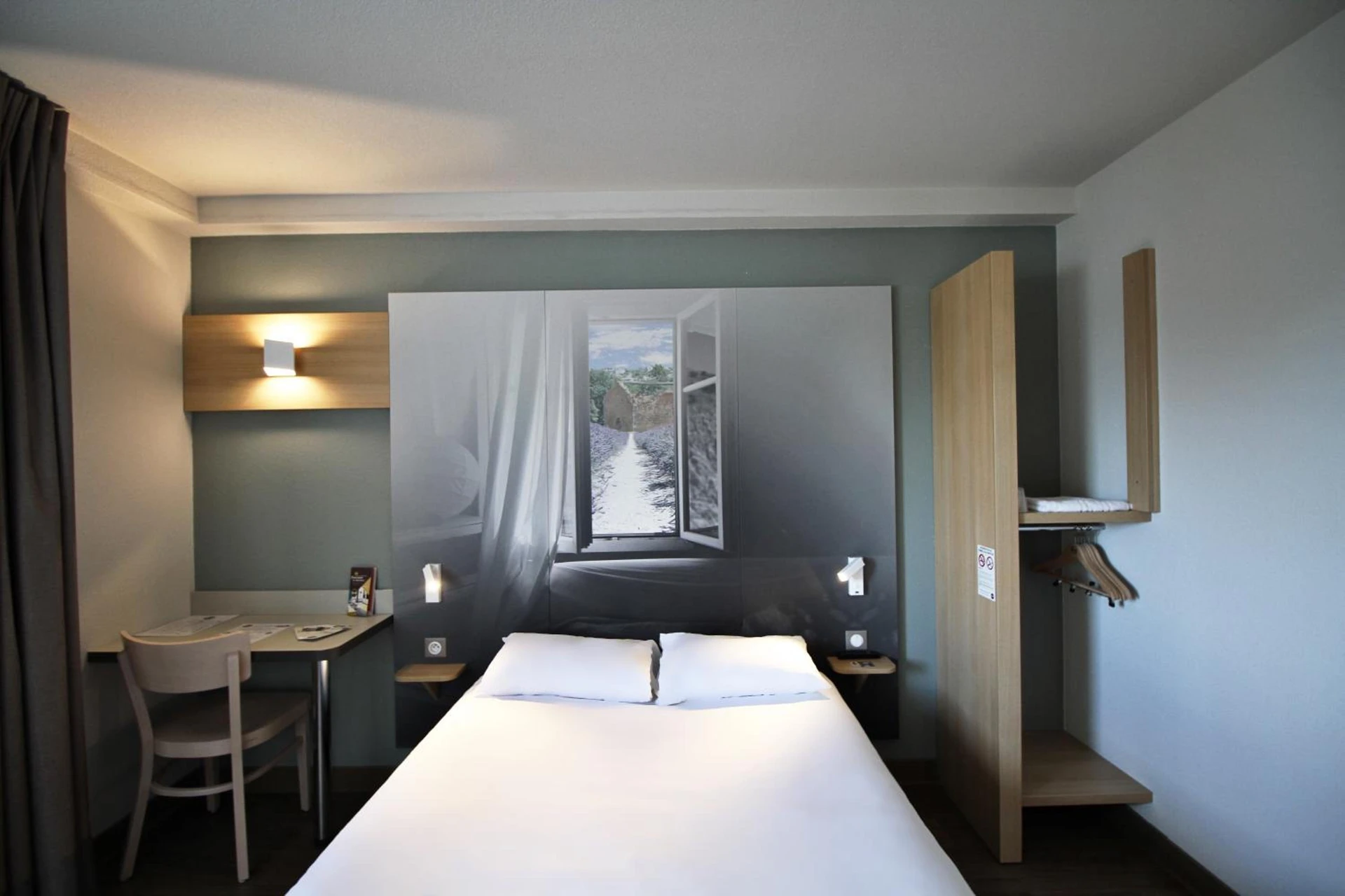 Chambre disponible pour un séminaire d'entreprise à B&B HOTEL Valence TGV Romans - Alixan
