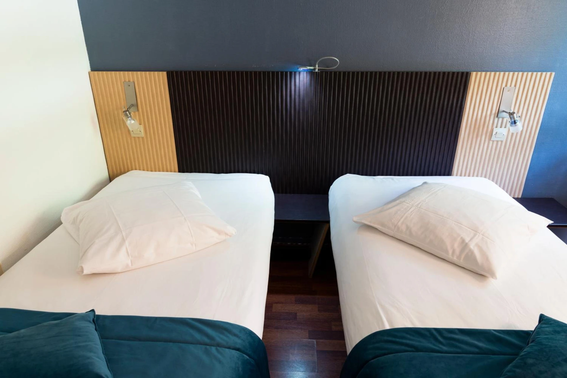 Chambre disponible pour un séminaire d'entreprise à Hôtel Bagatelle Paris Nord Roissy - ex Inter-Hotel - Goussainville