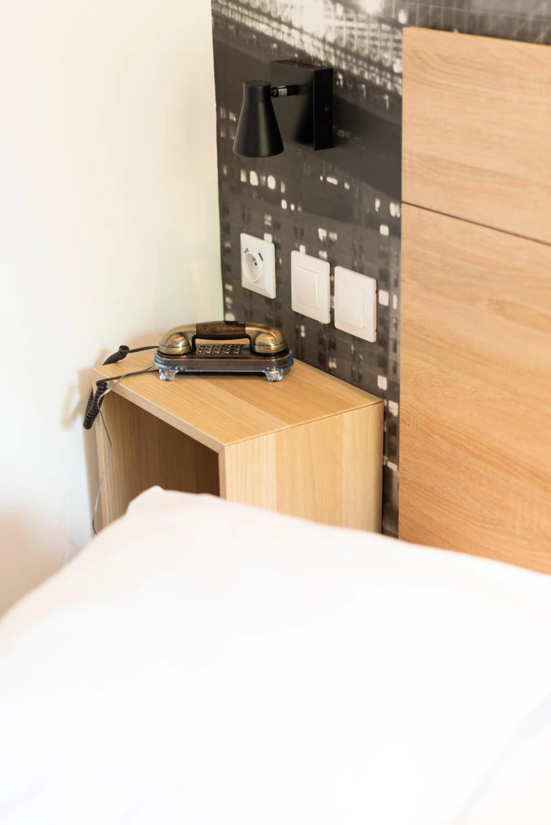 Chambre disponible pour un séminaire d'entreprise à Hôtel Bagatelle Paris Nord Roissy - ex Inter-Hotel - Goussainville