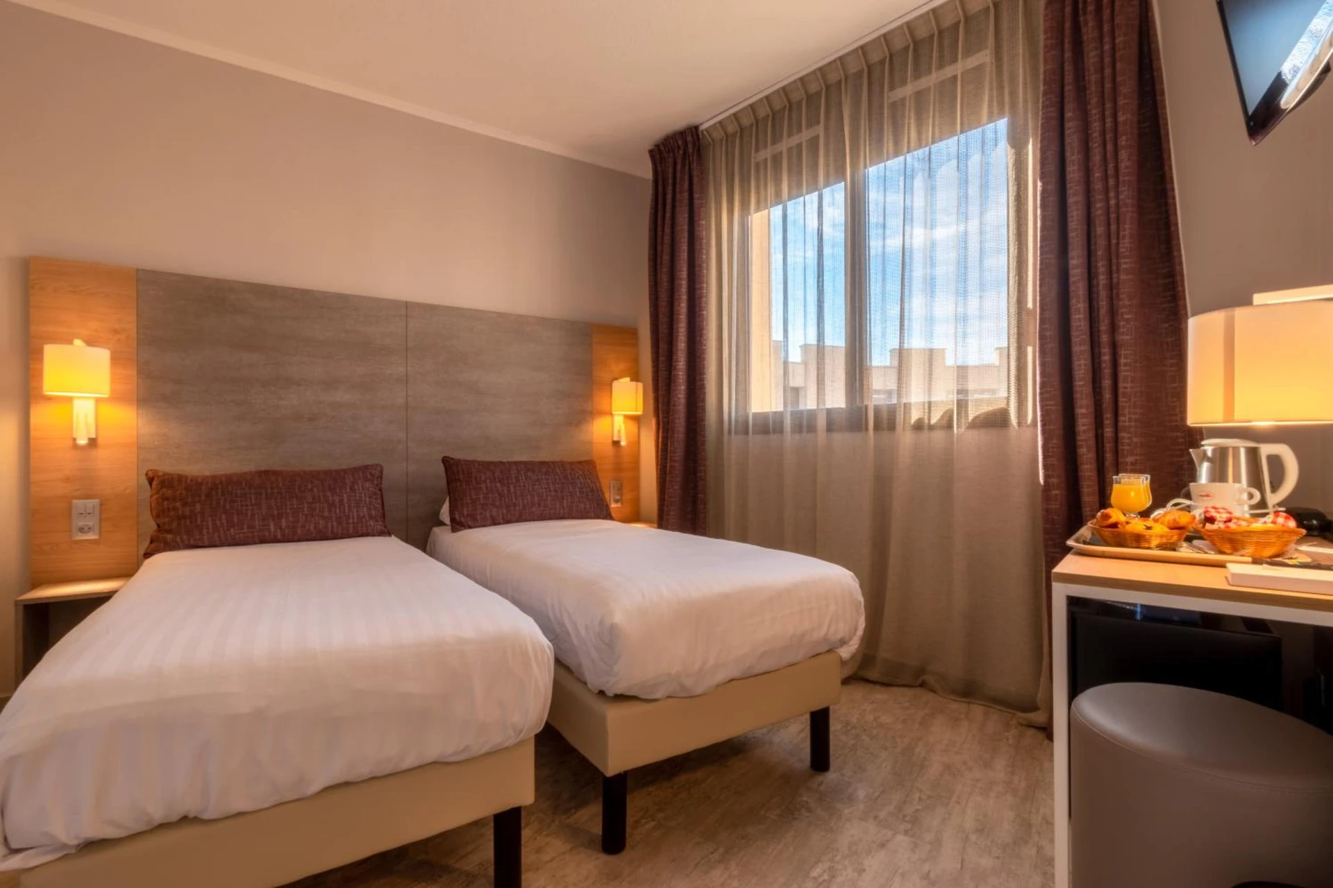 Chambre disponible pour un séminaire d'entreprise à Hôtel Bahia - Villeneuve-Loubet