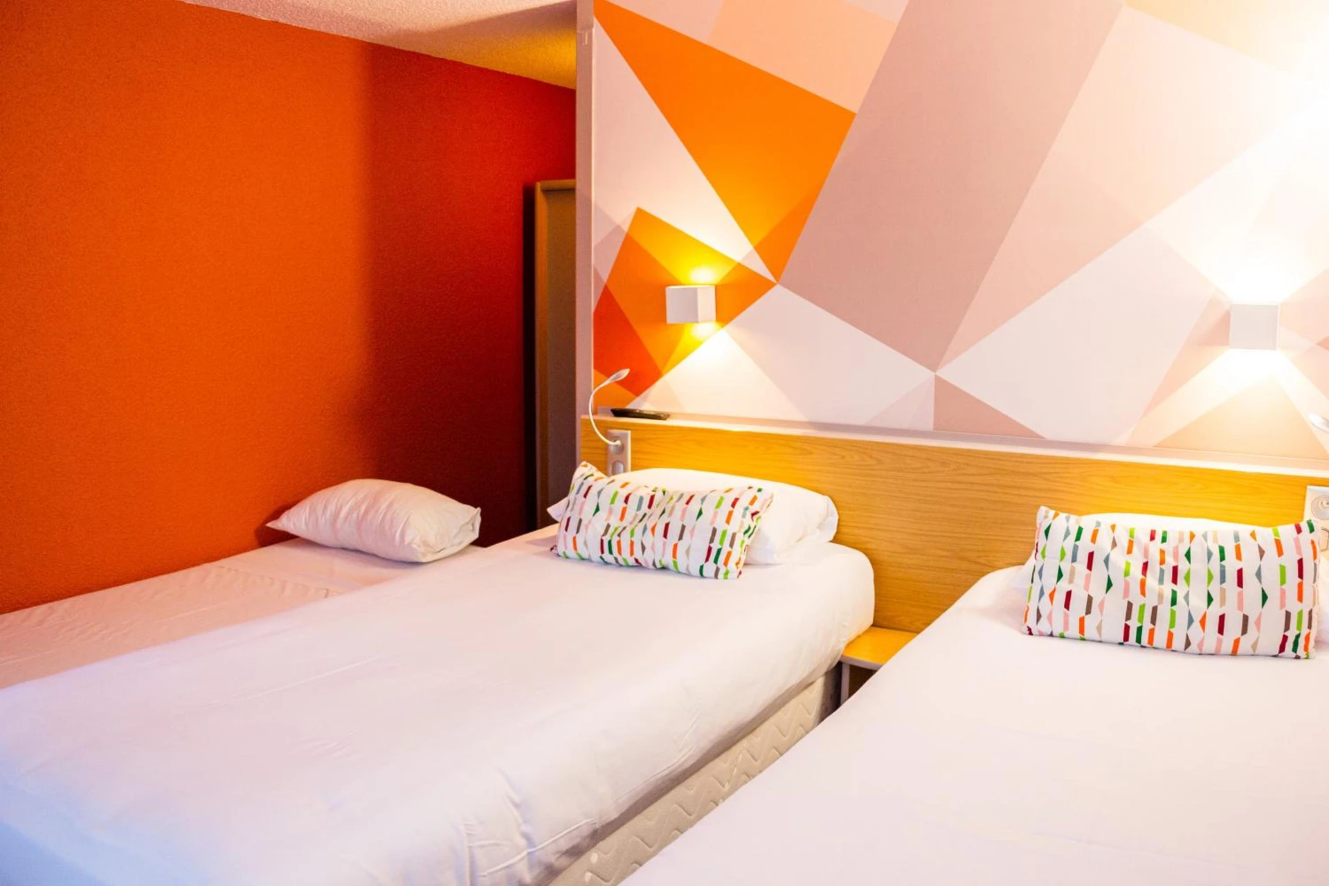 Chambre disponible pour un séminaire d'entreprise à initial by balladins La Roche-sur-Yon - La Roche-sur-Yon