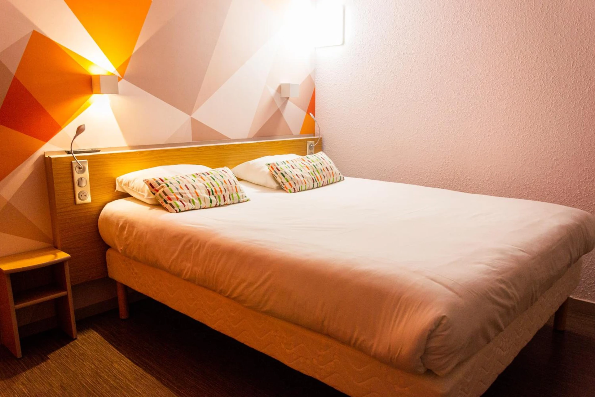 Chambre disponible pour un séminaire d'entreprise à initial by balladins La Roche-sur-Yon - La Roche-sur-Yon