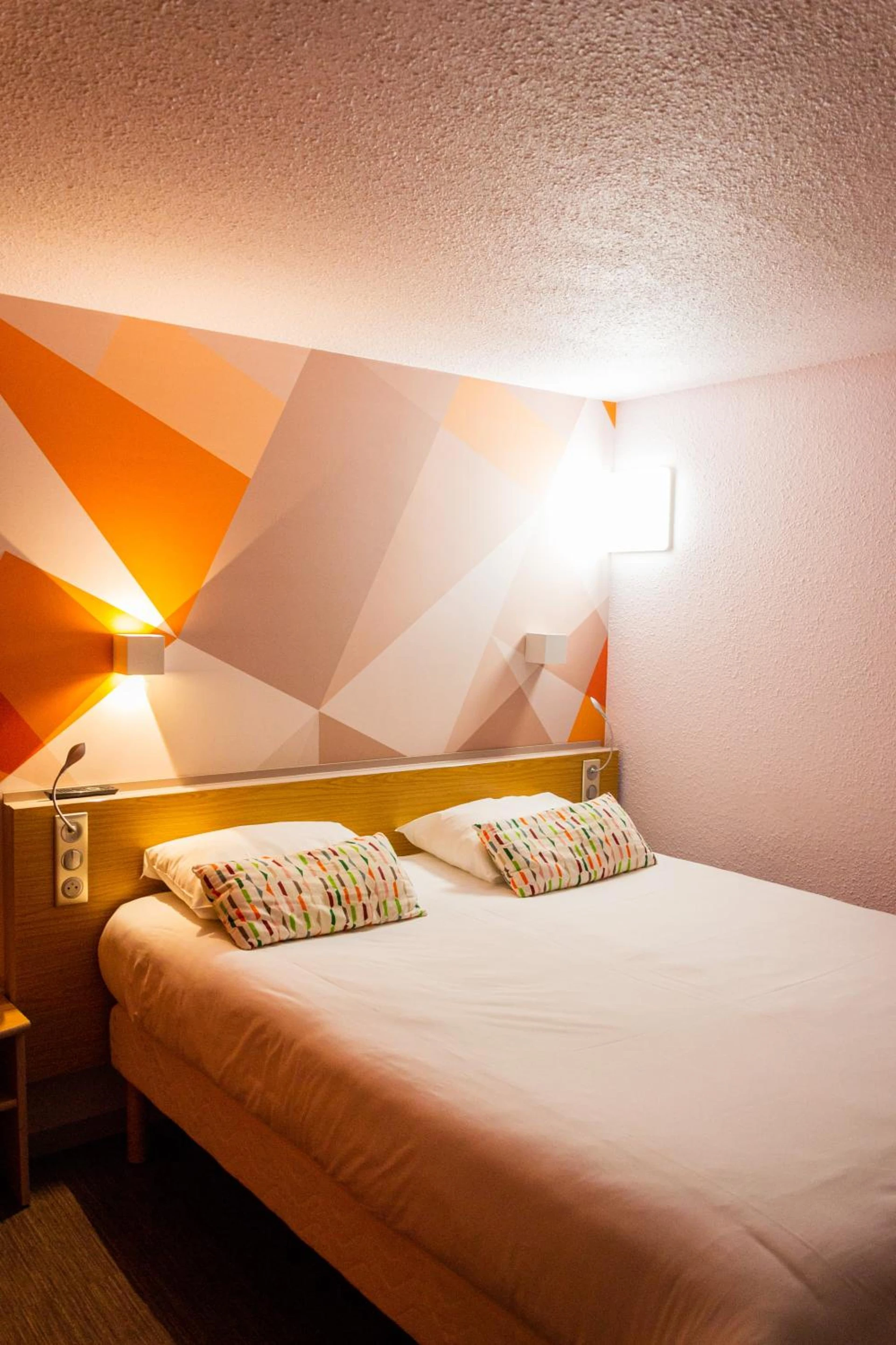 Chambre disponible pour un séminaire d'entreprise à initial by balladins La Roche-sur-Yon - La Roche-sur-Yon