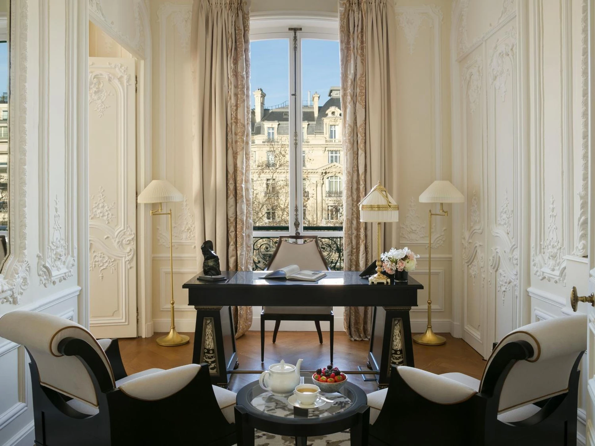 Magnifique chambre pour un séminaire d'entreprise à Hôtel Barrière Fouquet's Paris - Paris