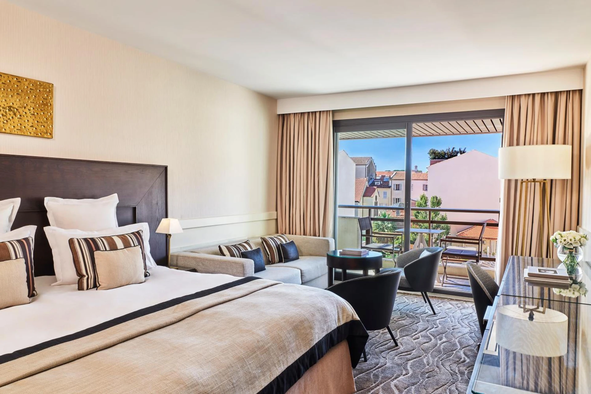 Chambre disponible pour un séminaire d'entreprise à Hôtel Barrière Le Gray d'Albion - Cannes