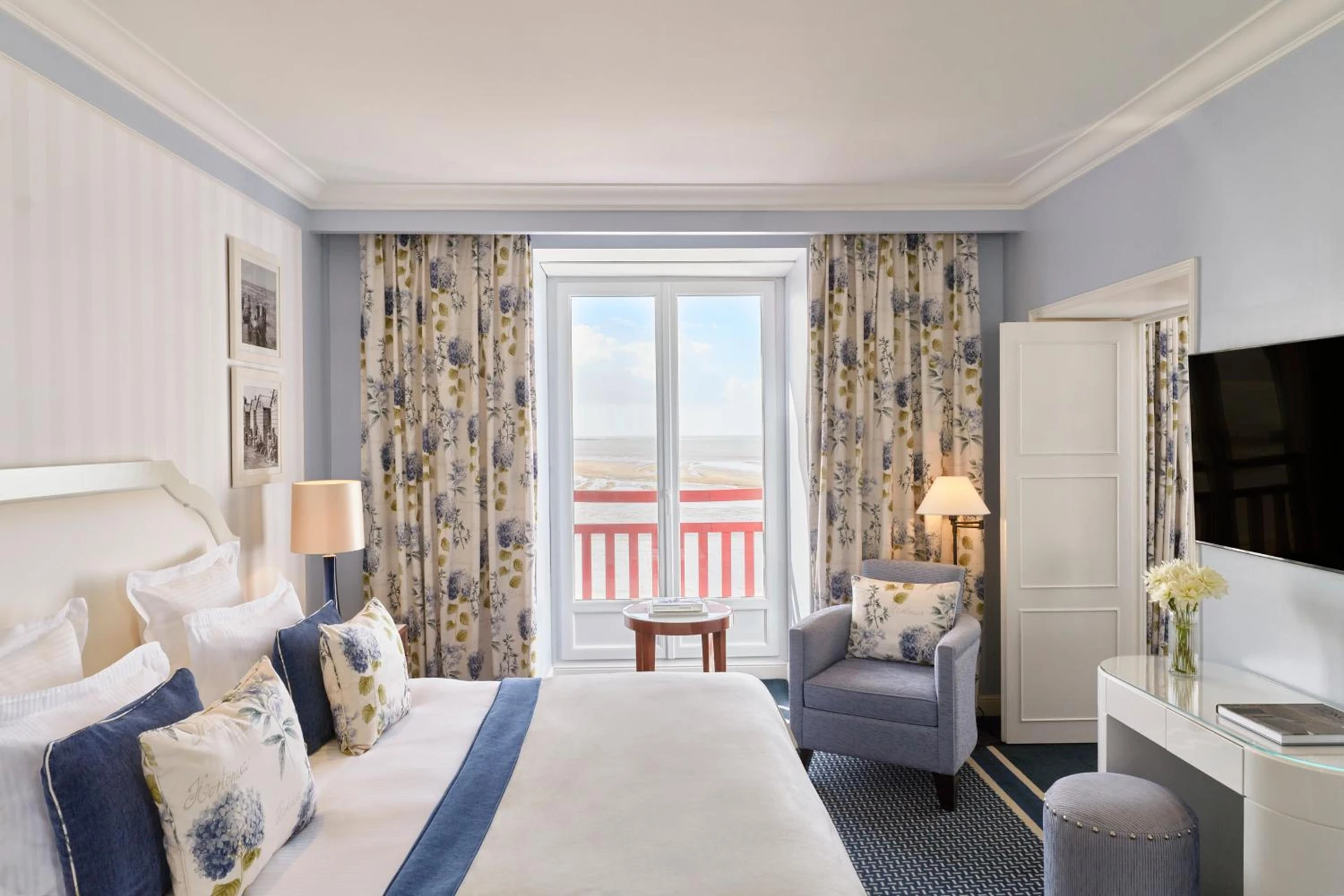 Chambre disponible pour un séminaire d'entreprise à Hôtel Barrière L'Hermitage - Calvi