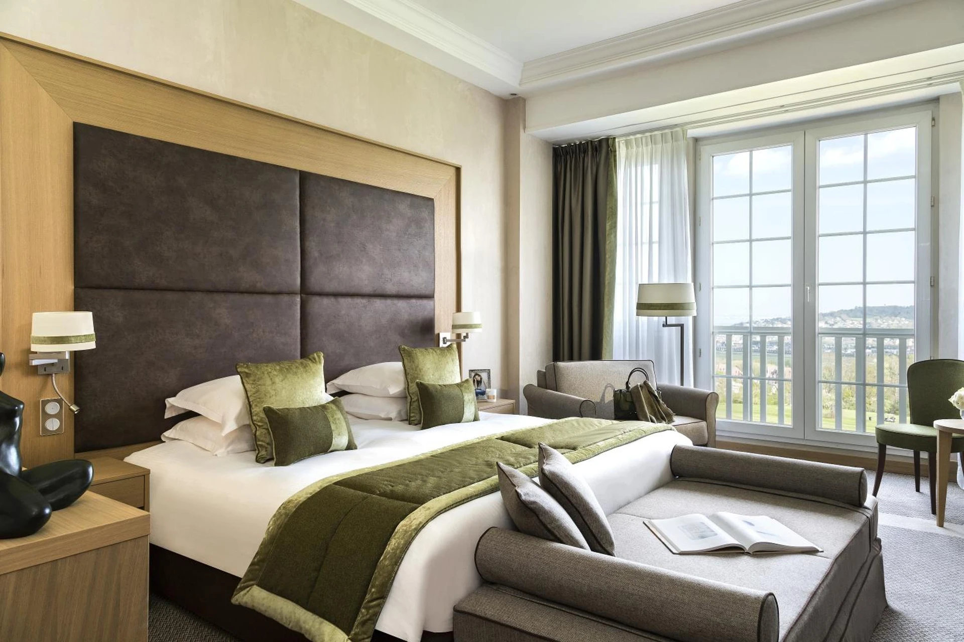 Chambre disponible pour un séminaire d'entreprise à Hôtel Barrière L'Hôtel du Golf - Deauville