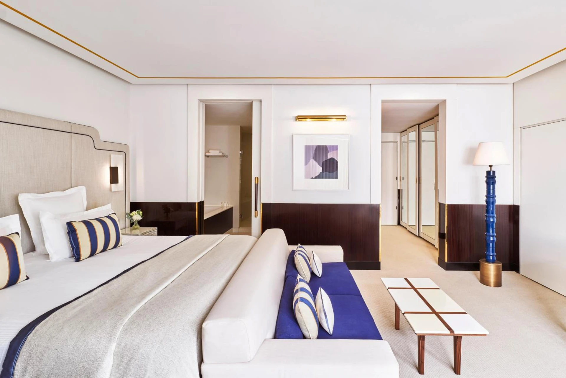 Magnifique chambre pour un séminaire d'entreprise à Hôtel Barrière Le Majestic Cannes - Cannes