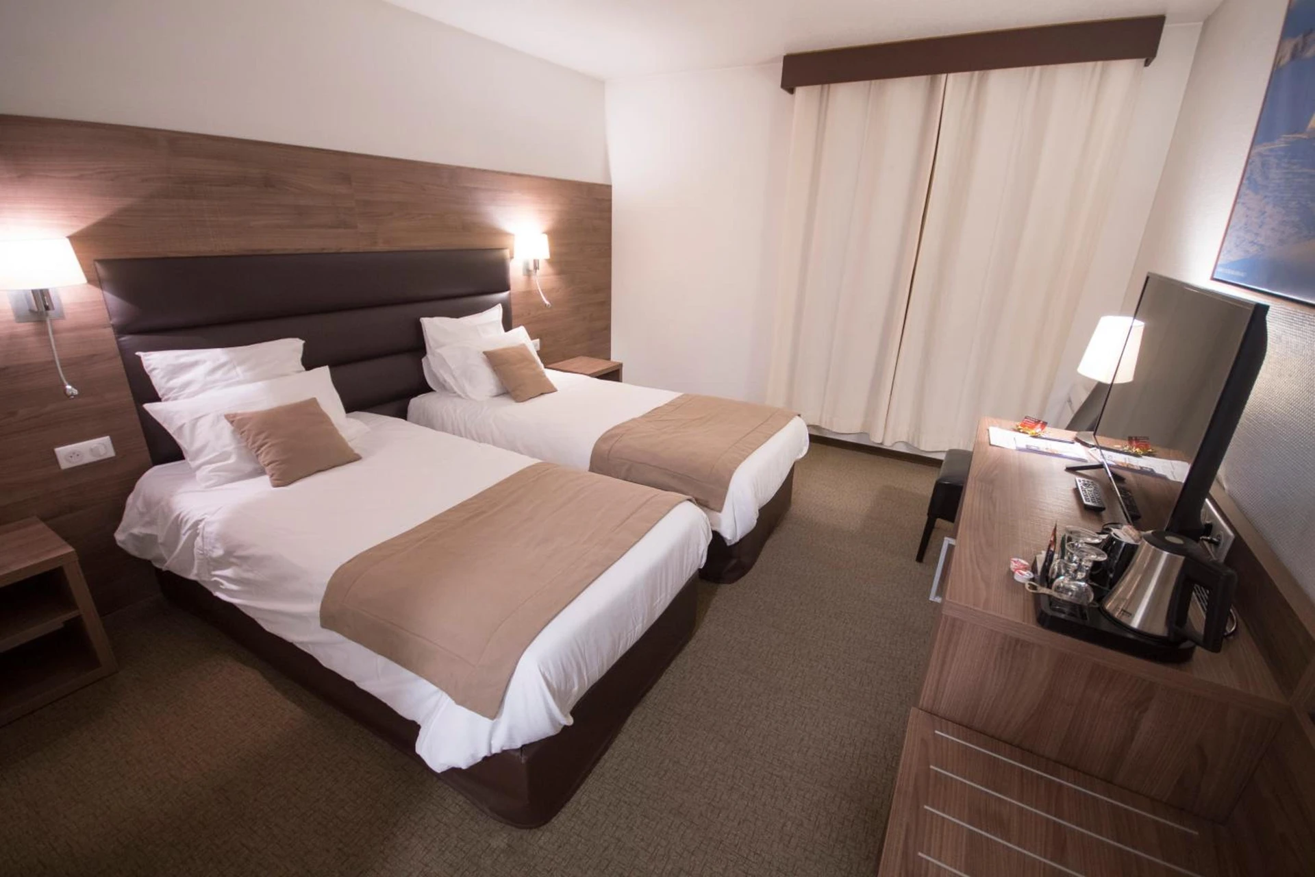 Chambre disponible pour un séminaire d'entreprise à Hôtel Bastide - Onet le Château