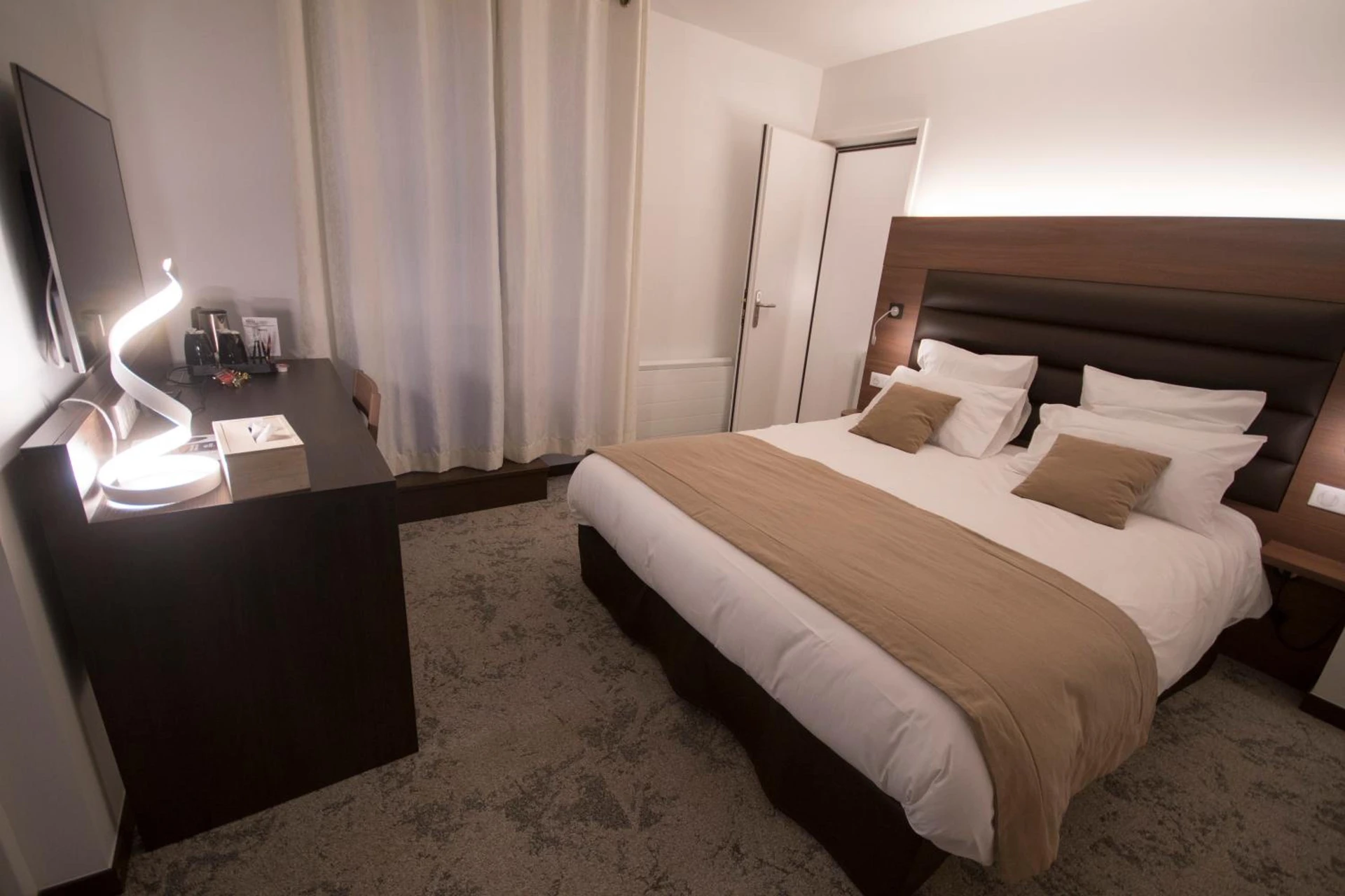 Chambre disponible pour un séminaire d'entreprise à Hôtel Bastide - Onet le Château