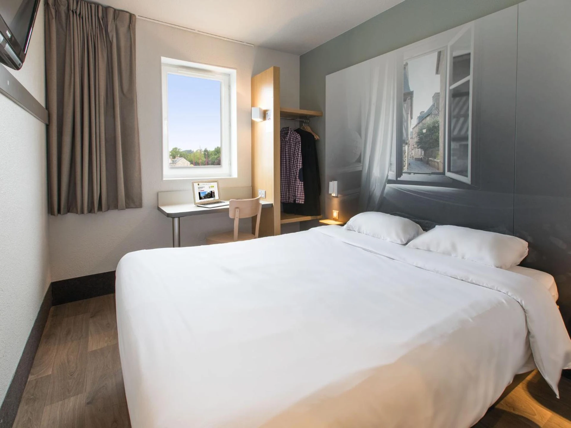 Chambre disponible pour un séminaire d'entreprise à B&B HOTEL Bordeaux Le Haillan - Le Haillan