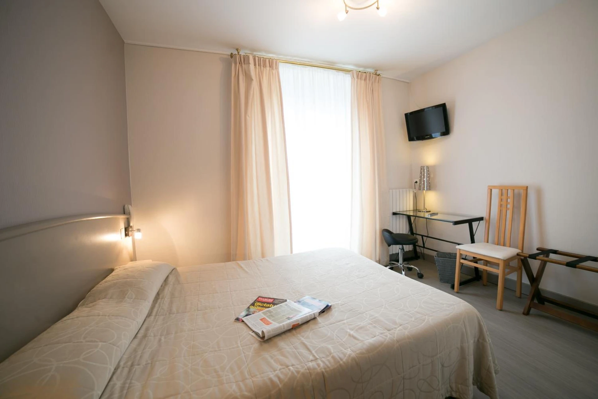 Chambre disponible pour un séminaire d'entreprise à Hotel Beau Rivage - Le Vivier-sur-Mer