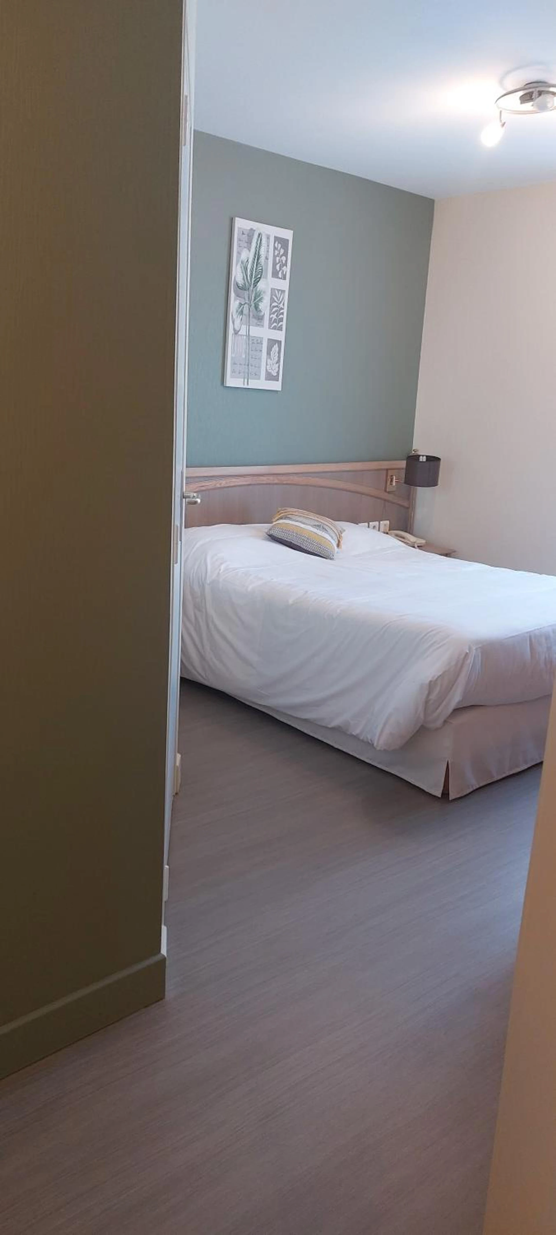 Chambre disponible pour un séminaire d'entreprise à Hotel Beau Rivage - Le Vivier-sur-Mer