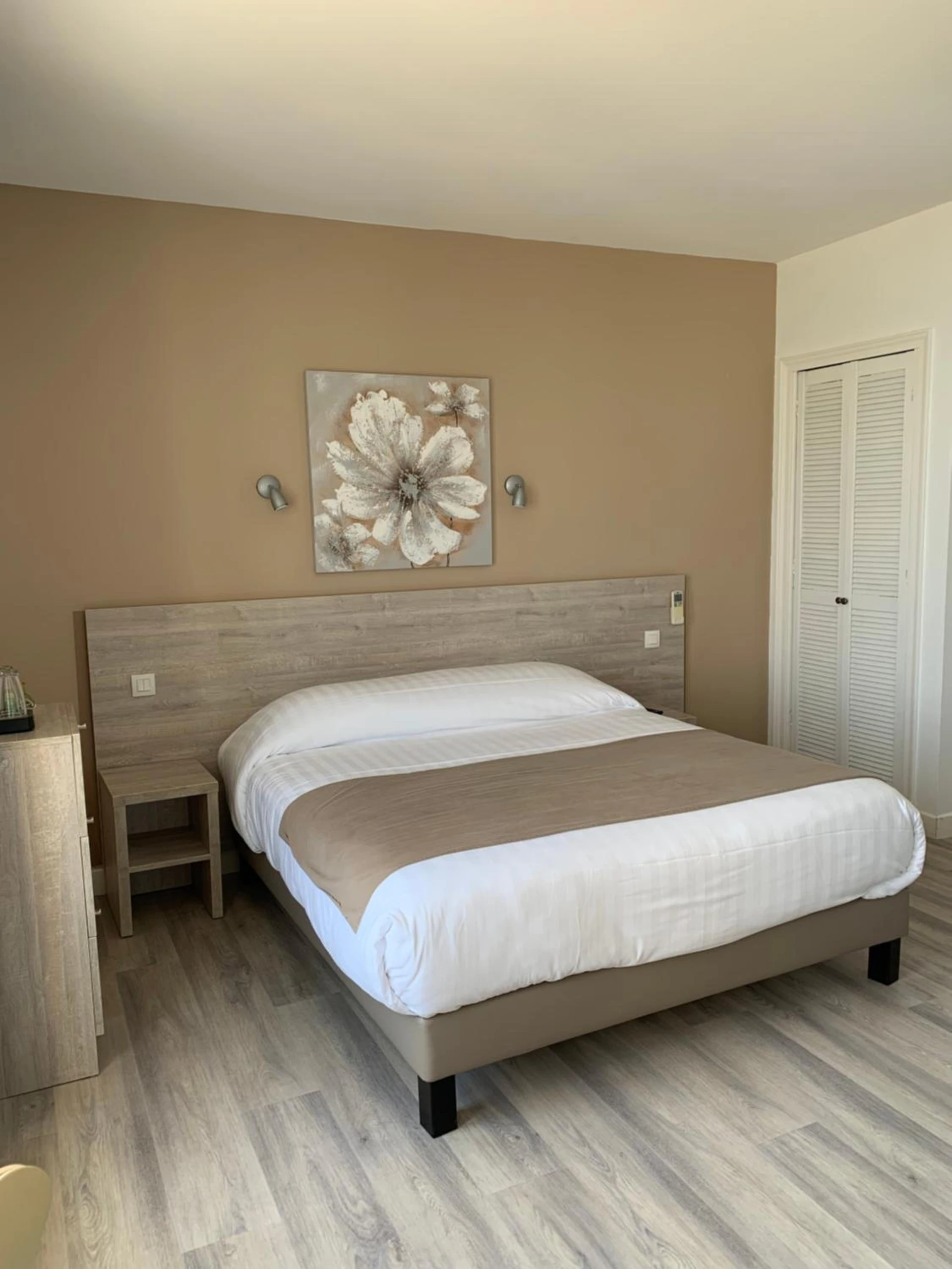 Chambre disponible pour un séminaire d'entreprise à Hôtel Beau Rivage - Le Lavandou