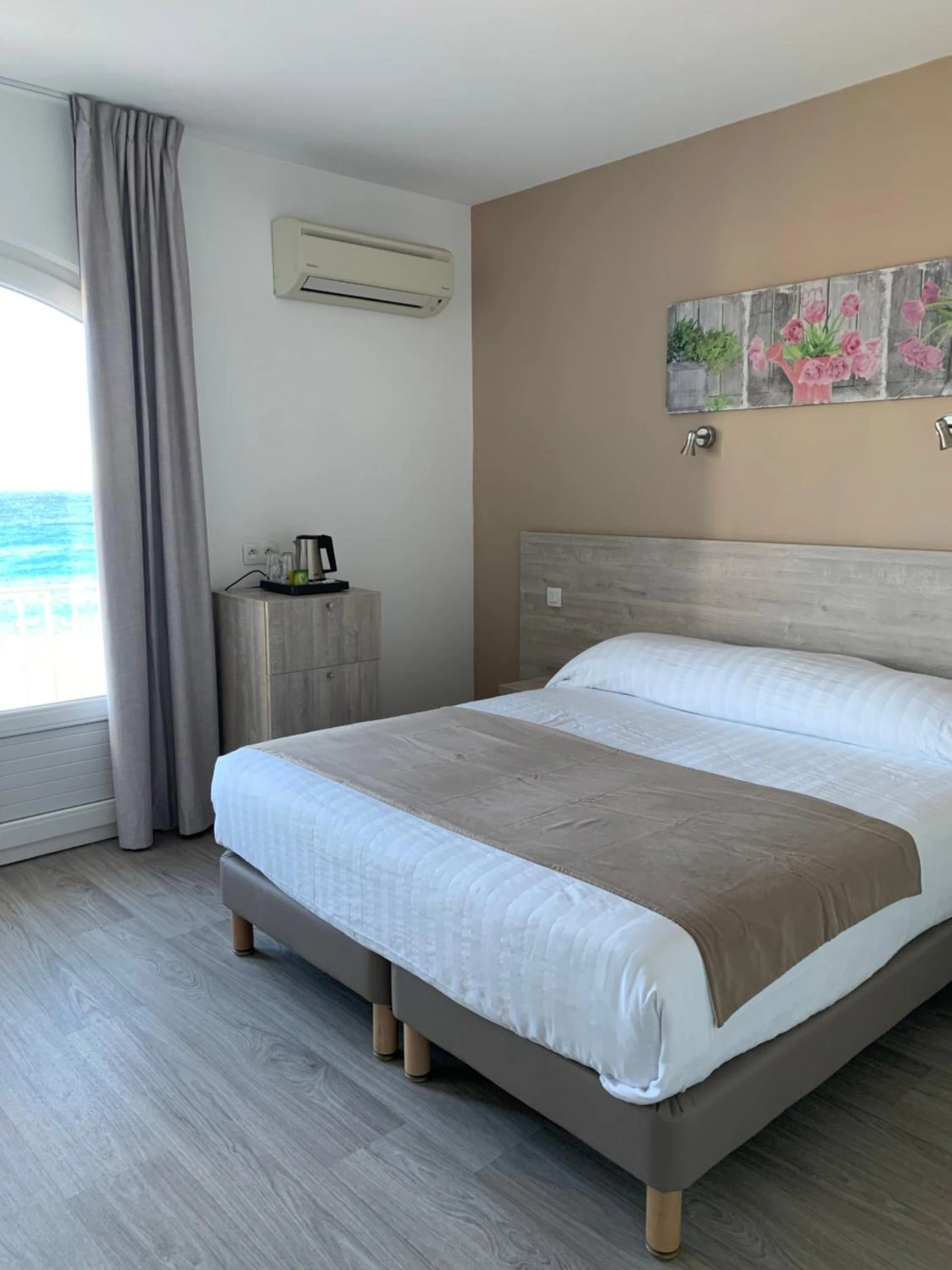 Chambre disponible pour un séminaire d'entreprise à Hôtel Beau Rivage - Le Lavandou