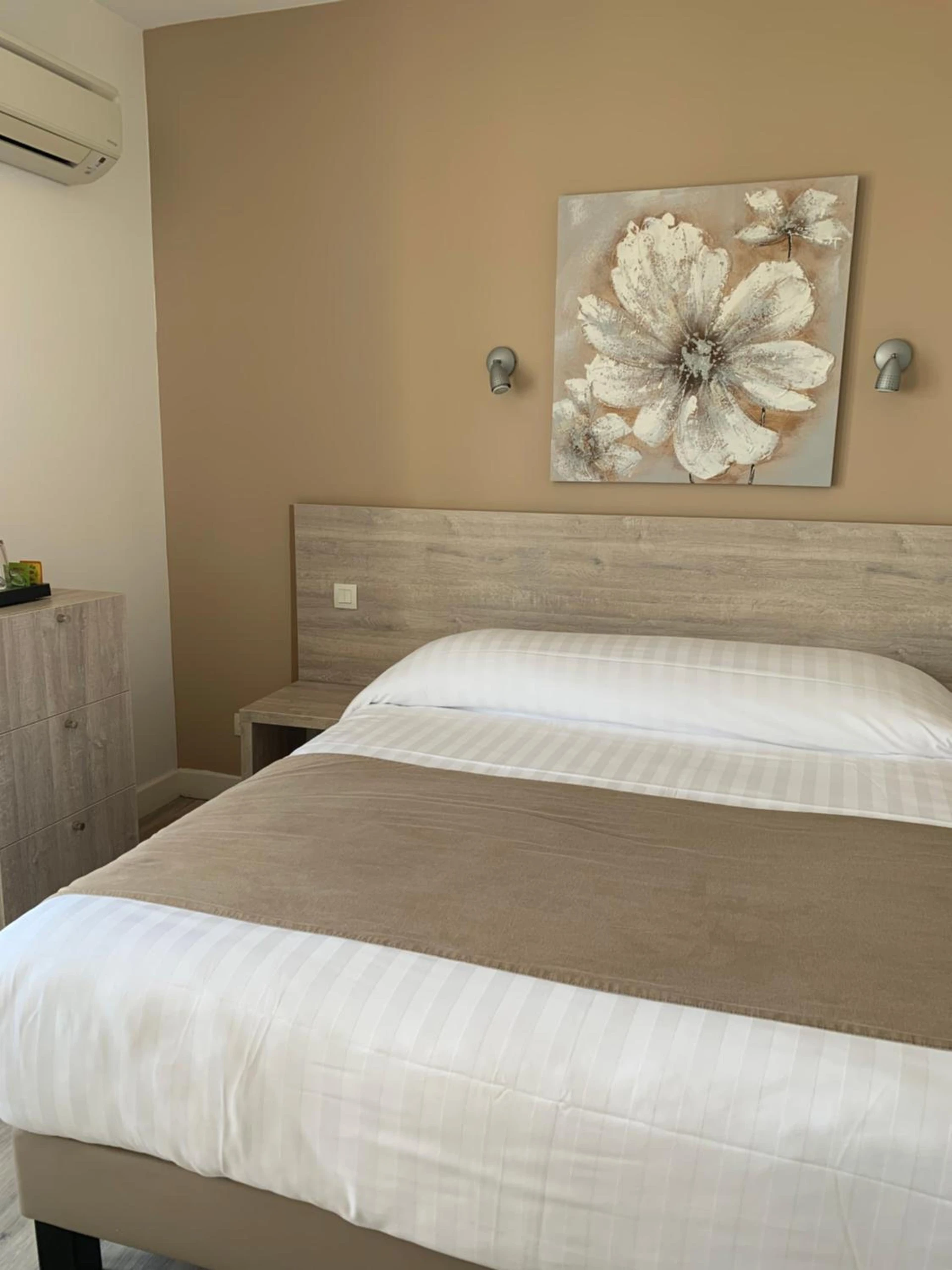 Chambre disponible pour un séminaire d'entreprise à Hôtel Beau Rivage - Le Lavandou