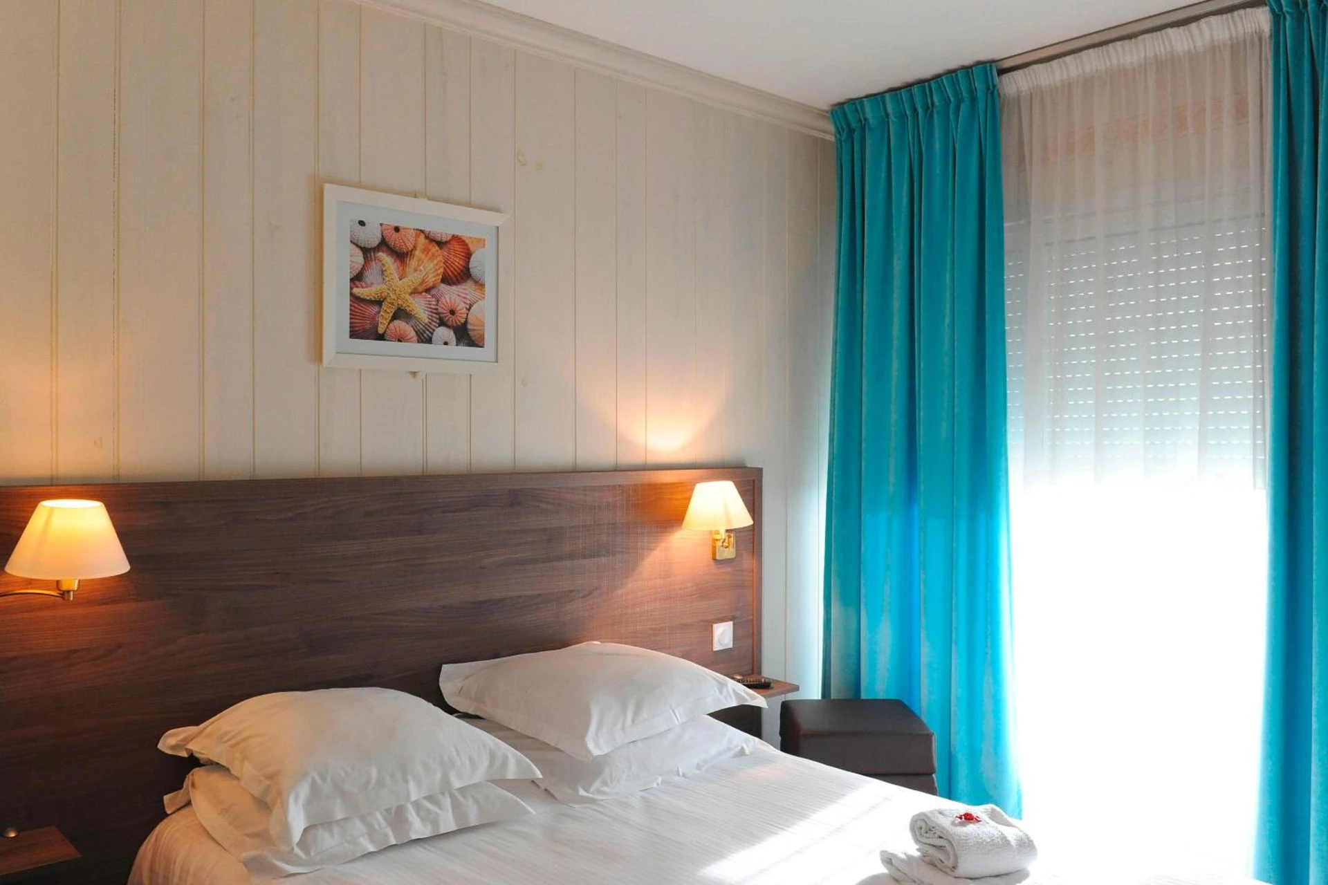 Magnifique chambre pour un séminaire d'entreprise à Hôtel Beau Rivage - Port-en-Bessin-Huppain