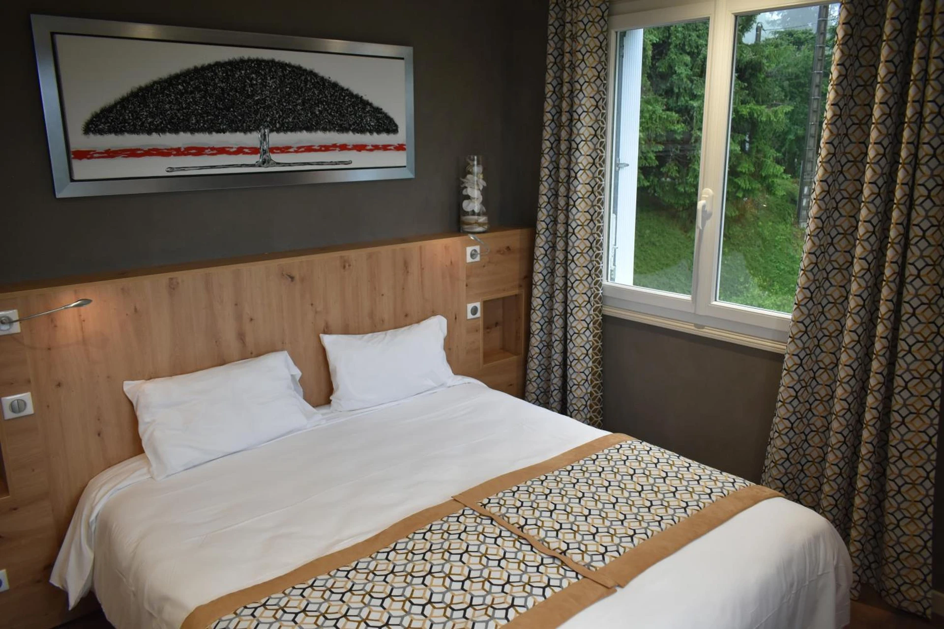 Chambre à Logis Hôtel Beau Site - Organiser un séminaire d'entreprise à Loubaresse