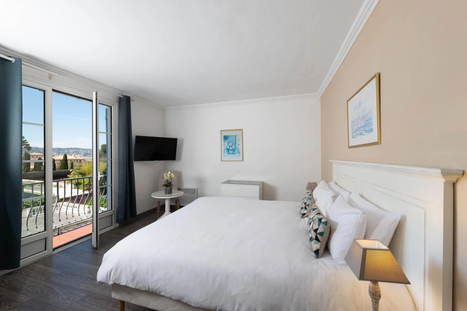 Chambre disponible pour un séminaire d'entreprise à Hôtel Beau Site - Cap d'Antibes - Nice
