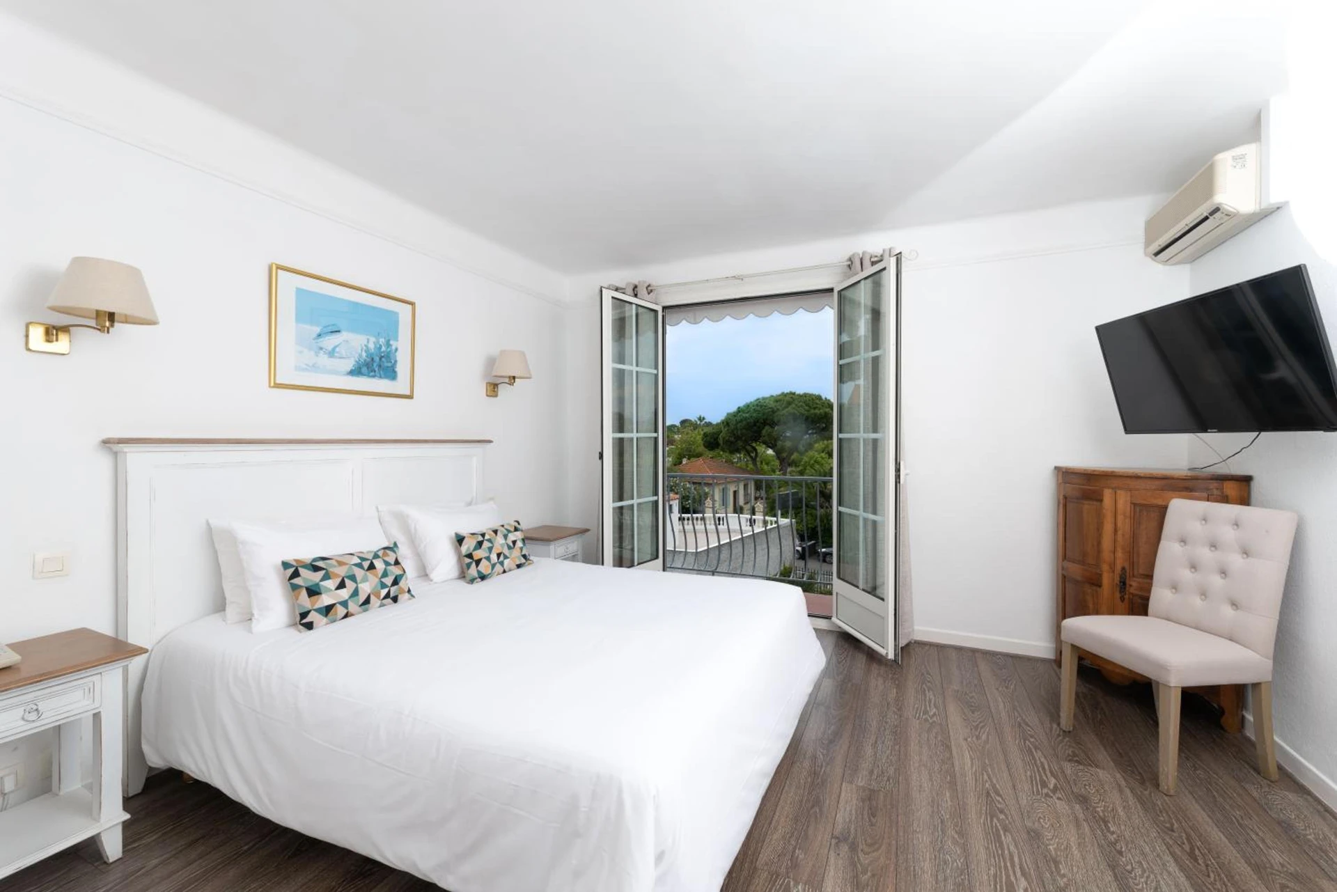Chambre disponible pour un séminaire d'entreprise à Hôtel Beau Site - Cap d'Antibes - Nice